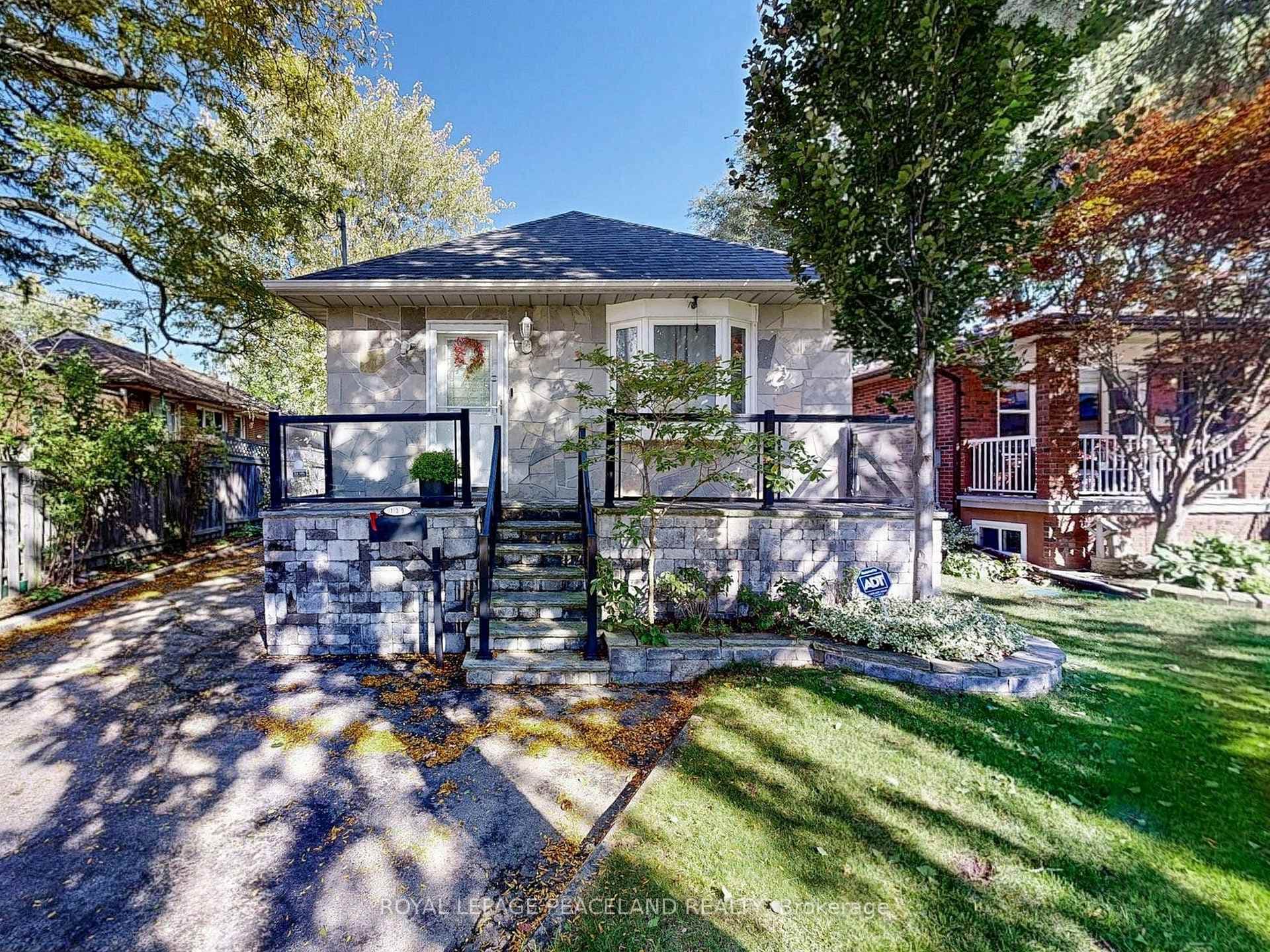 139 Scarboro Crescent, Scarborough Town Centre, ON M1M 2J5 - Photo 1