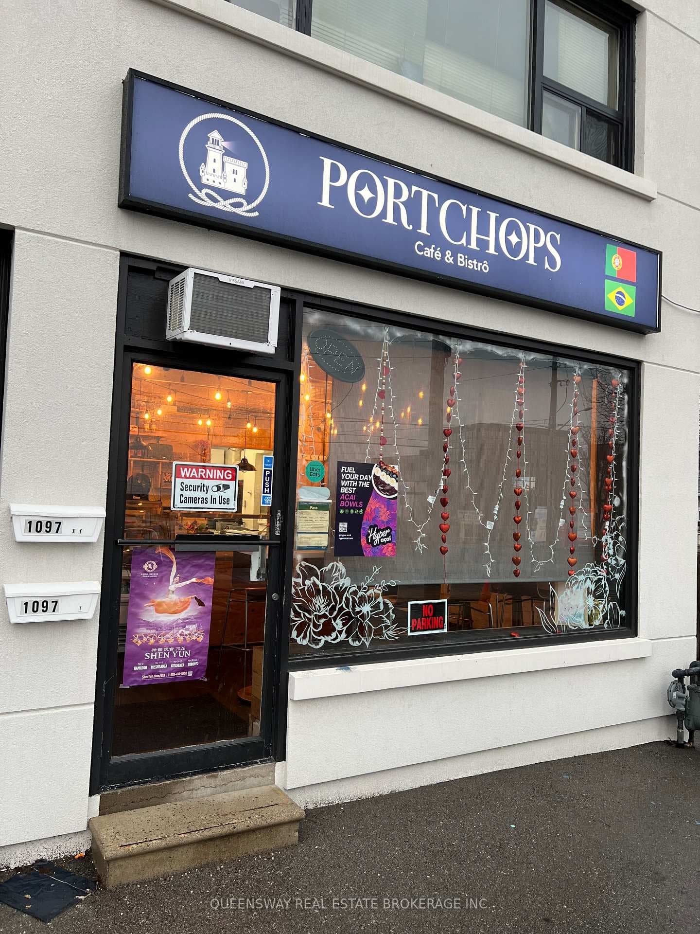 1097 Lakeshore Road, Mississauga, ON L5E 1E8 - Photo 1