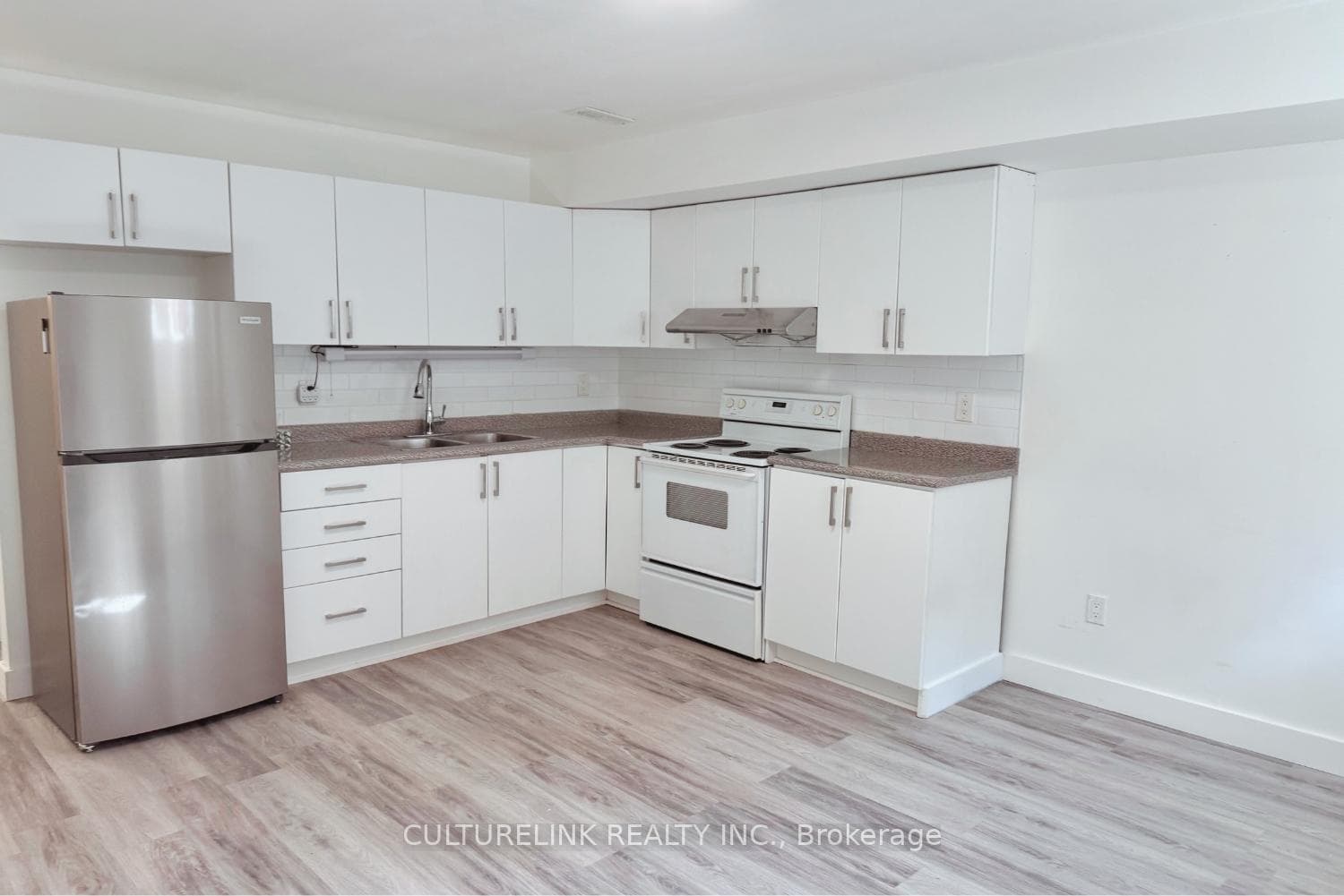 918 St Clarens Avenue Unit Lower, Bloor West Village / Swansea, ON M6H 3X6 - Photo 1