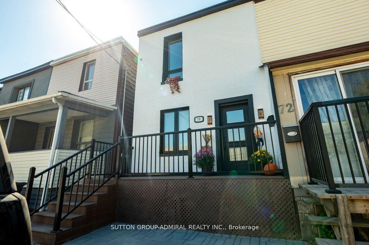70 Carlaw Avenue Unit Main & 2nd, Riverdale / Leslieville, ON M4M 2R7 - Photo 1