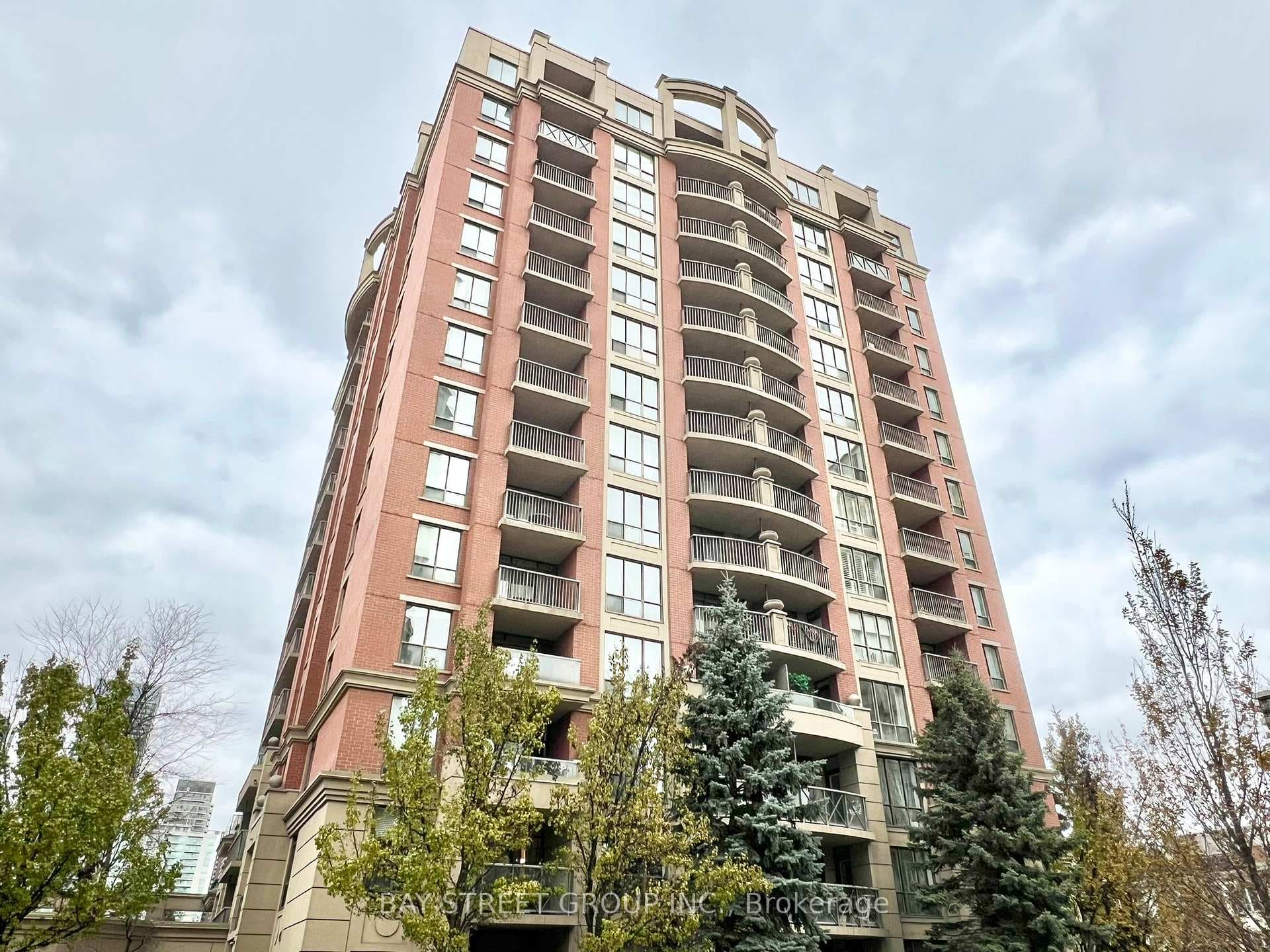 55 Harrison Garden Boulevard Unit 401, Willowdale / Newtonbrook, ON M2N 7G3 - Photo 1