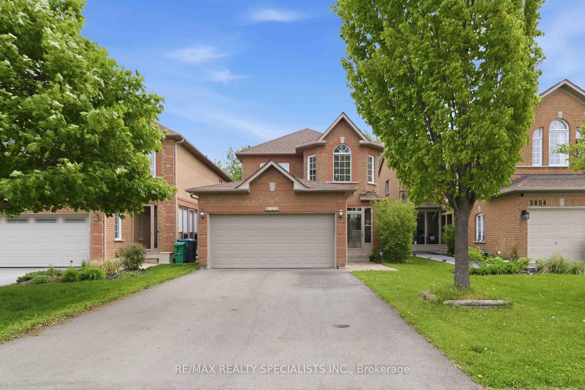 3850 Forest Bluff Crescent, Mississauga, ON L5N 7V1 - Photo 1