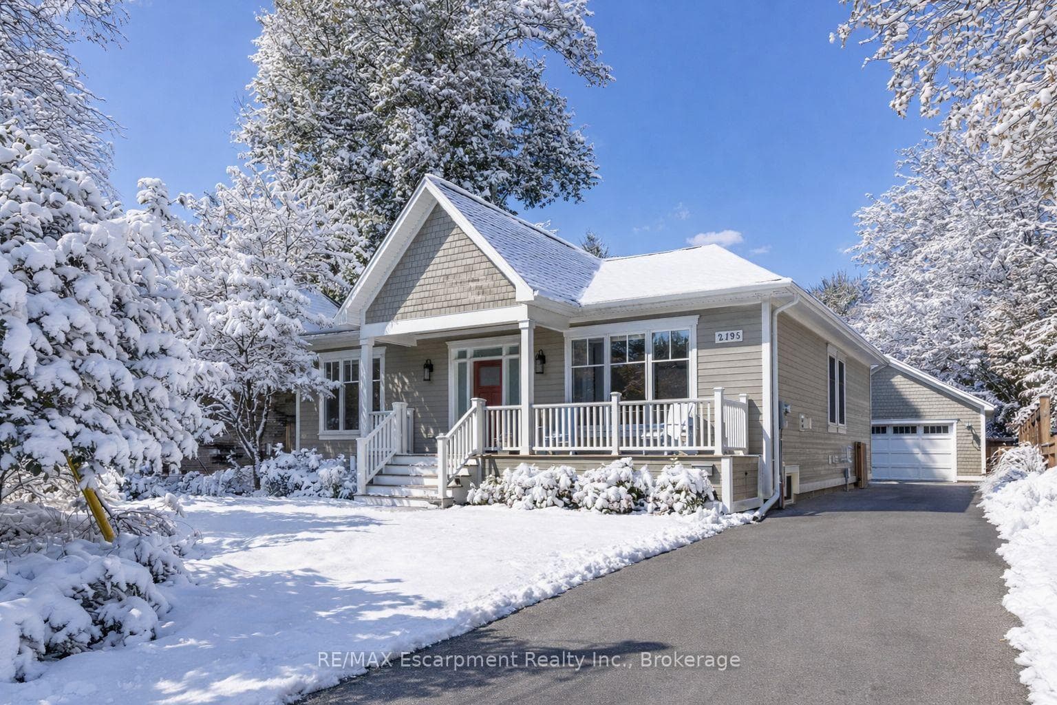 2195 Courtland Drive, Burlington, ON L7R 1S2 - Photo 1