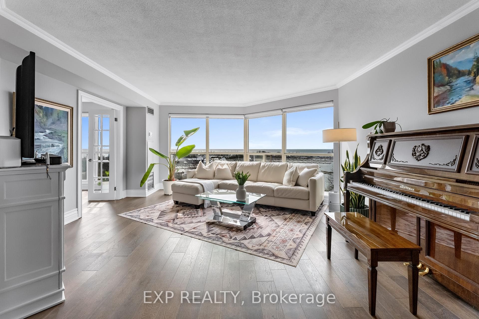 2261 Lake Shore Boulevard Unit 918, Liberty Village / Parkdale / South Parkdale, ON M8V 3X1 - Photo 1