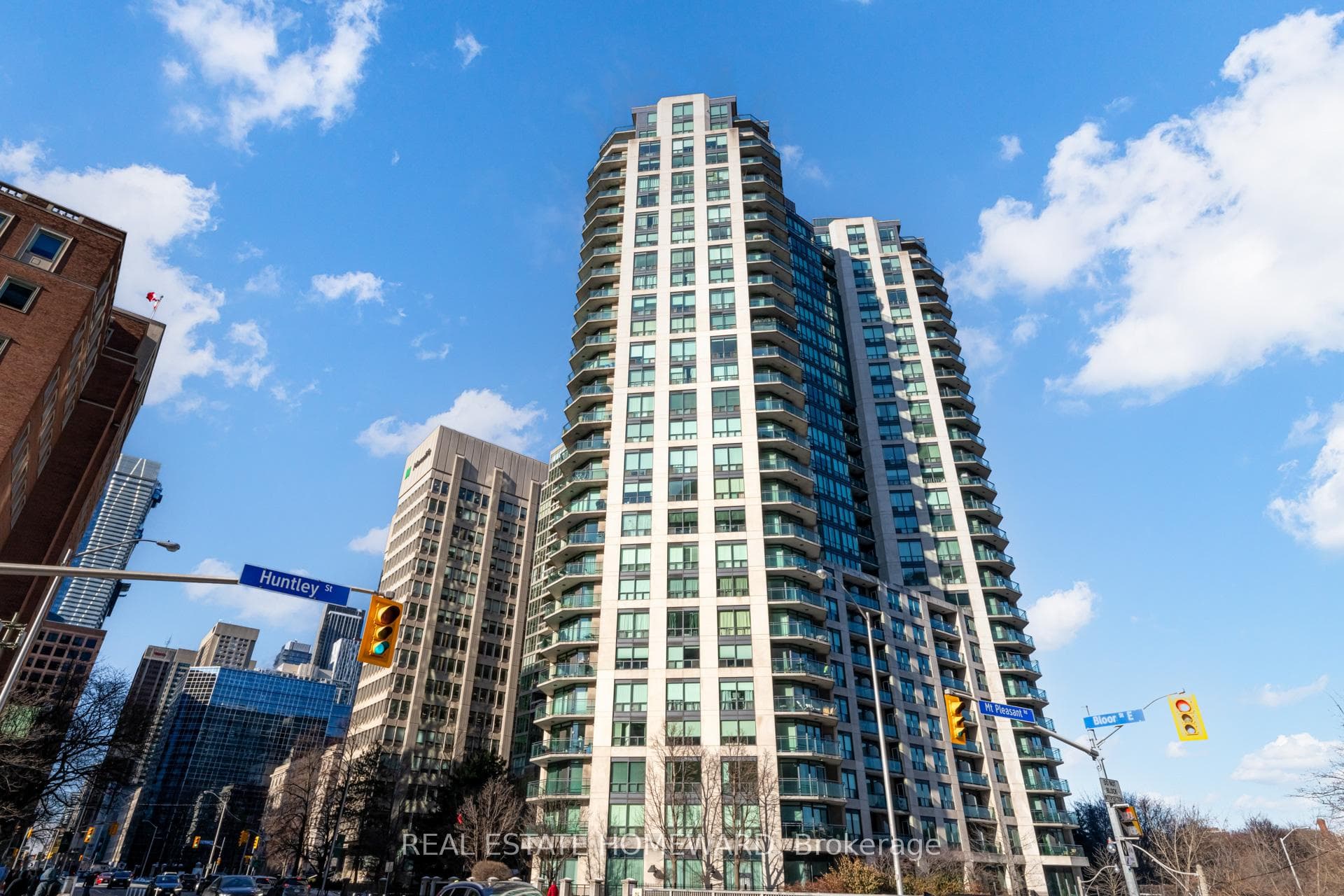 300 Bloor Street Unit 611, Toronto C09