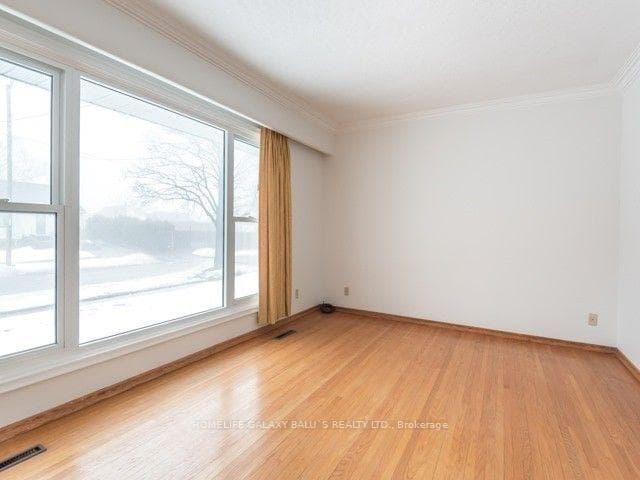 427 Fairleigh Avenue, Oshawa, ON L1J 2W4 - Photo 1