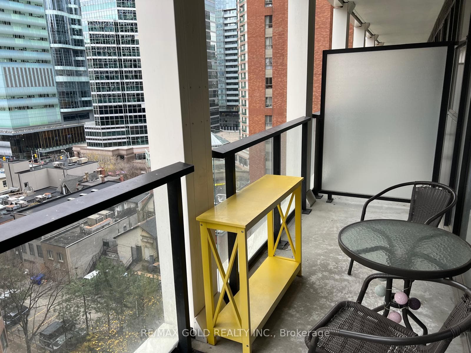 20 Edward Street Unit 812, Downtown Toronto / Waterfront, ON M5G 0C5 - Photo 1