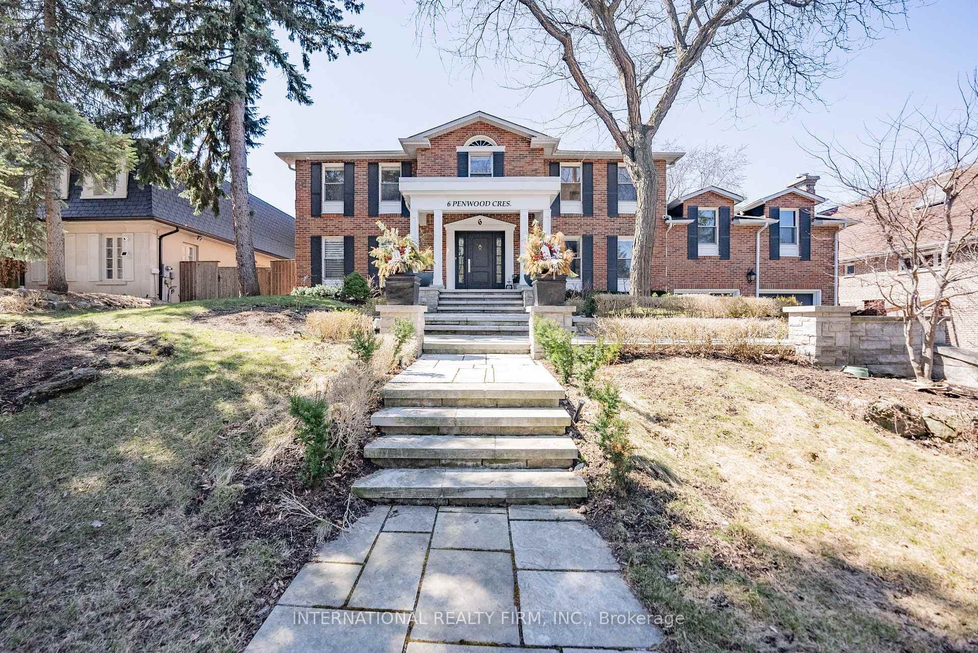 6 Penwood Crescent, Don Mills / Parkwoods / Victoria Village, ON M3B 2B9 - Photo 1
