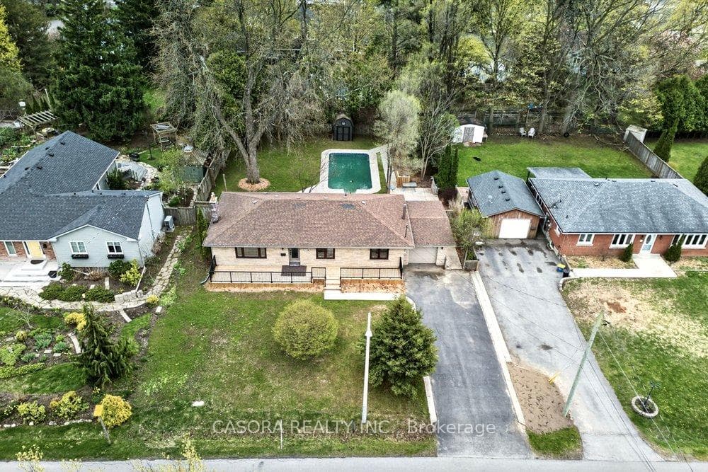 18 GARDEN Avenue, Hamilton, ON L9G 2J5 - Photo 1
