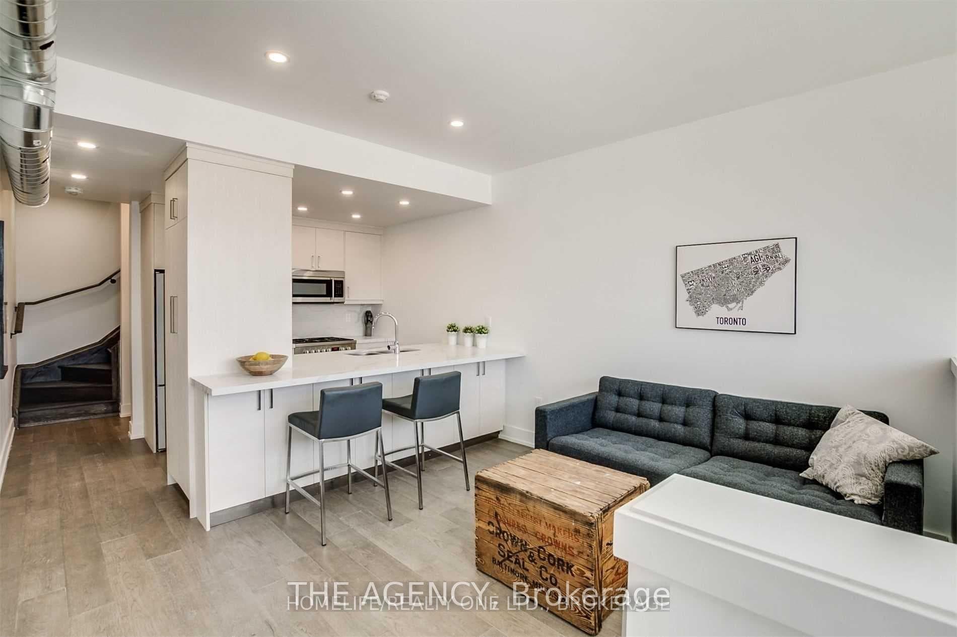 303 Gilmour Avenue, Bloor West Village / Swansea, ON M6S 3B6 - Photo 1