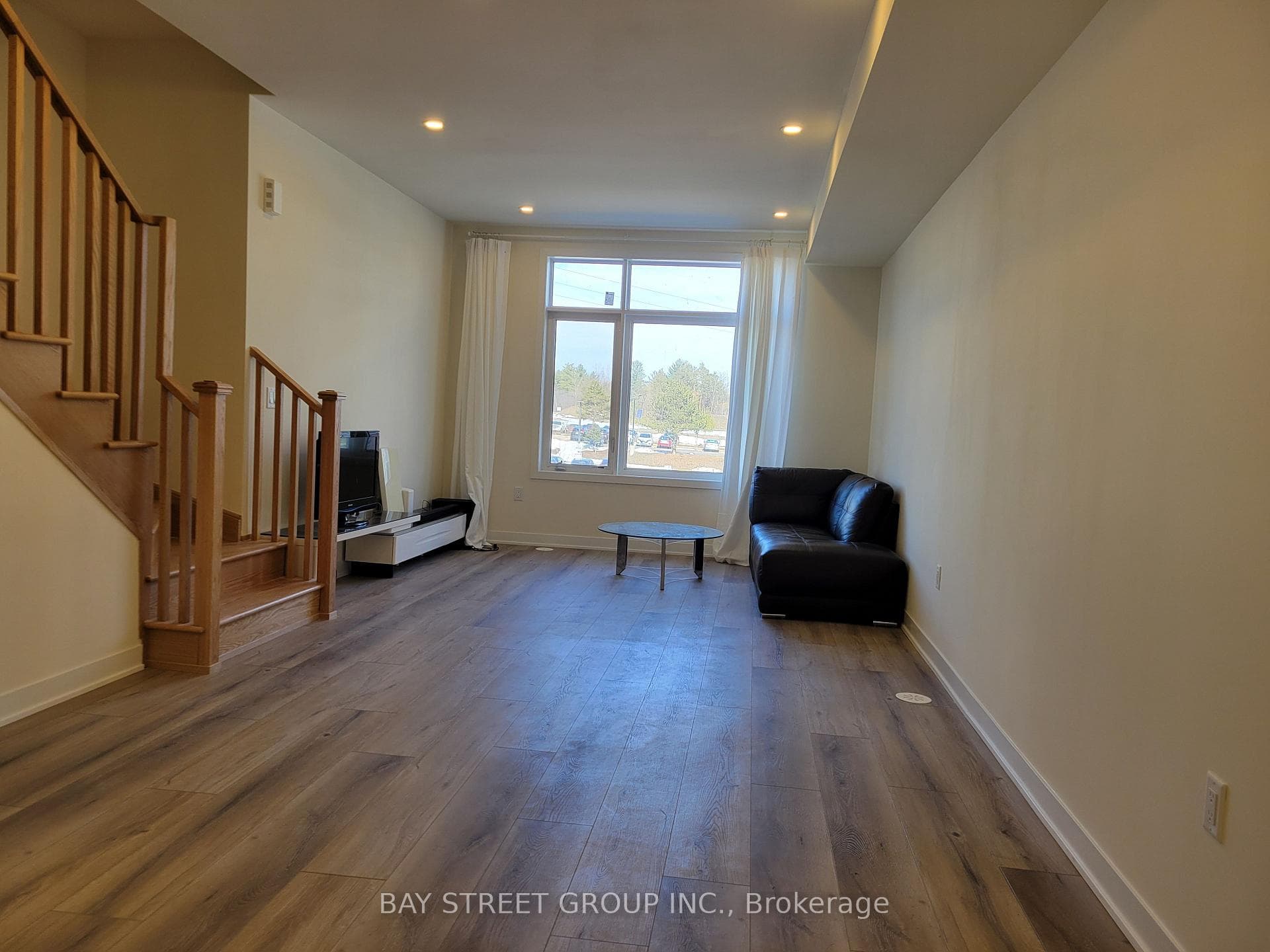 1695 Dersan Street Unit 105, Pickering, ON L1X 0S9 - Photo 1