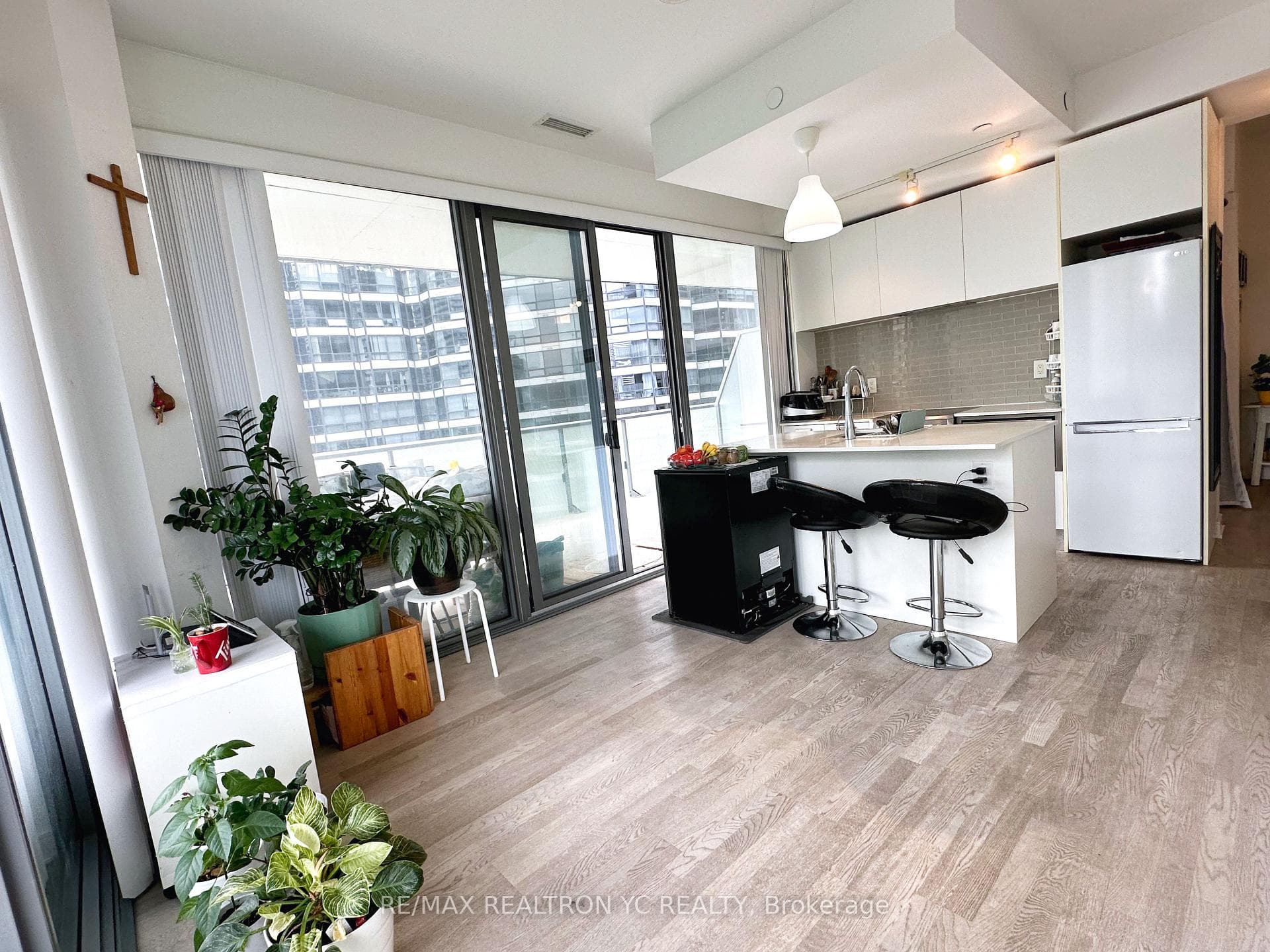 57 St Joseph Street Unit 722, Toronto C01
