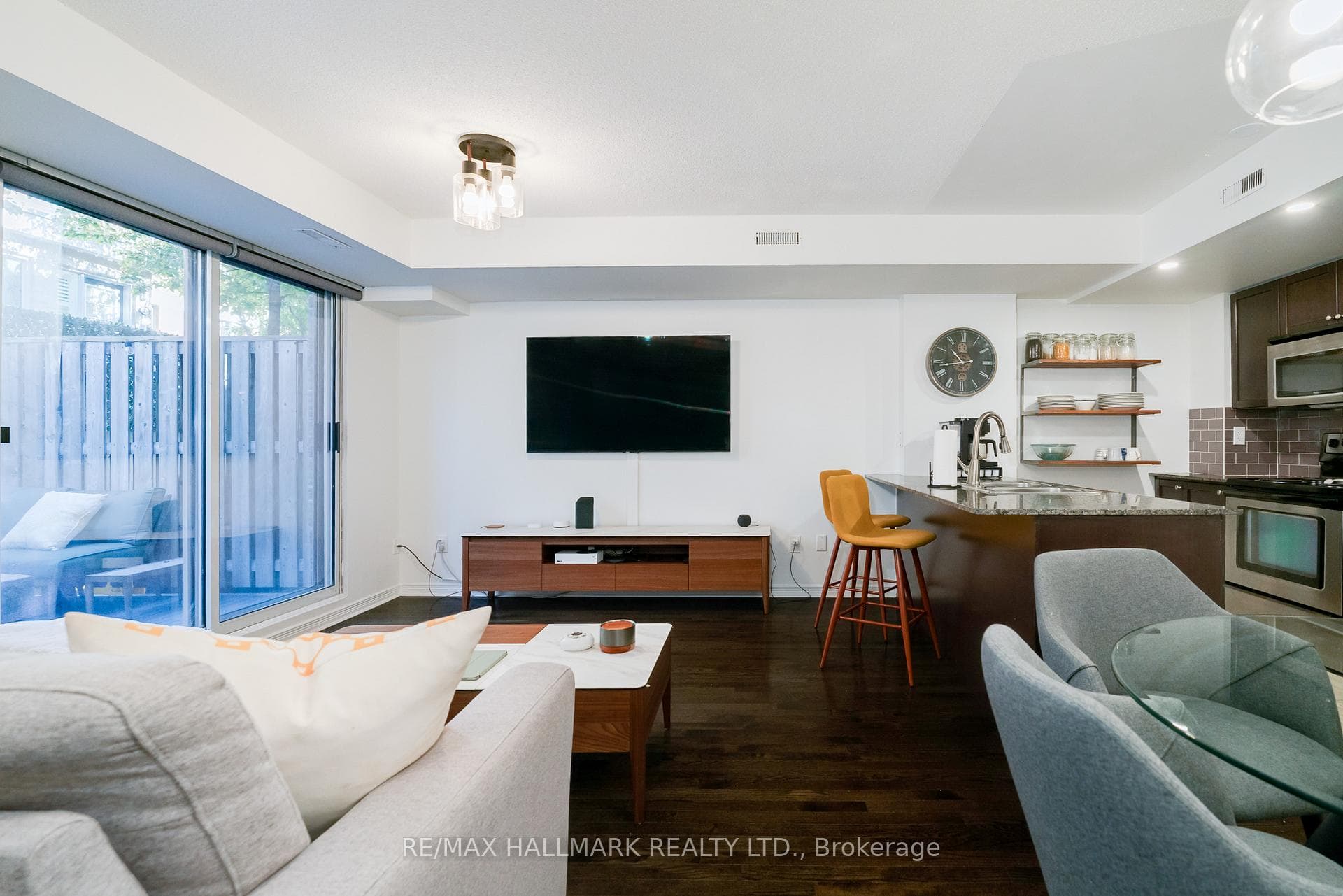 20 Foundry Avenue Unit 113, Bloor West Village / Swansea, ON M6H 4L1 - Photo 1