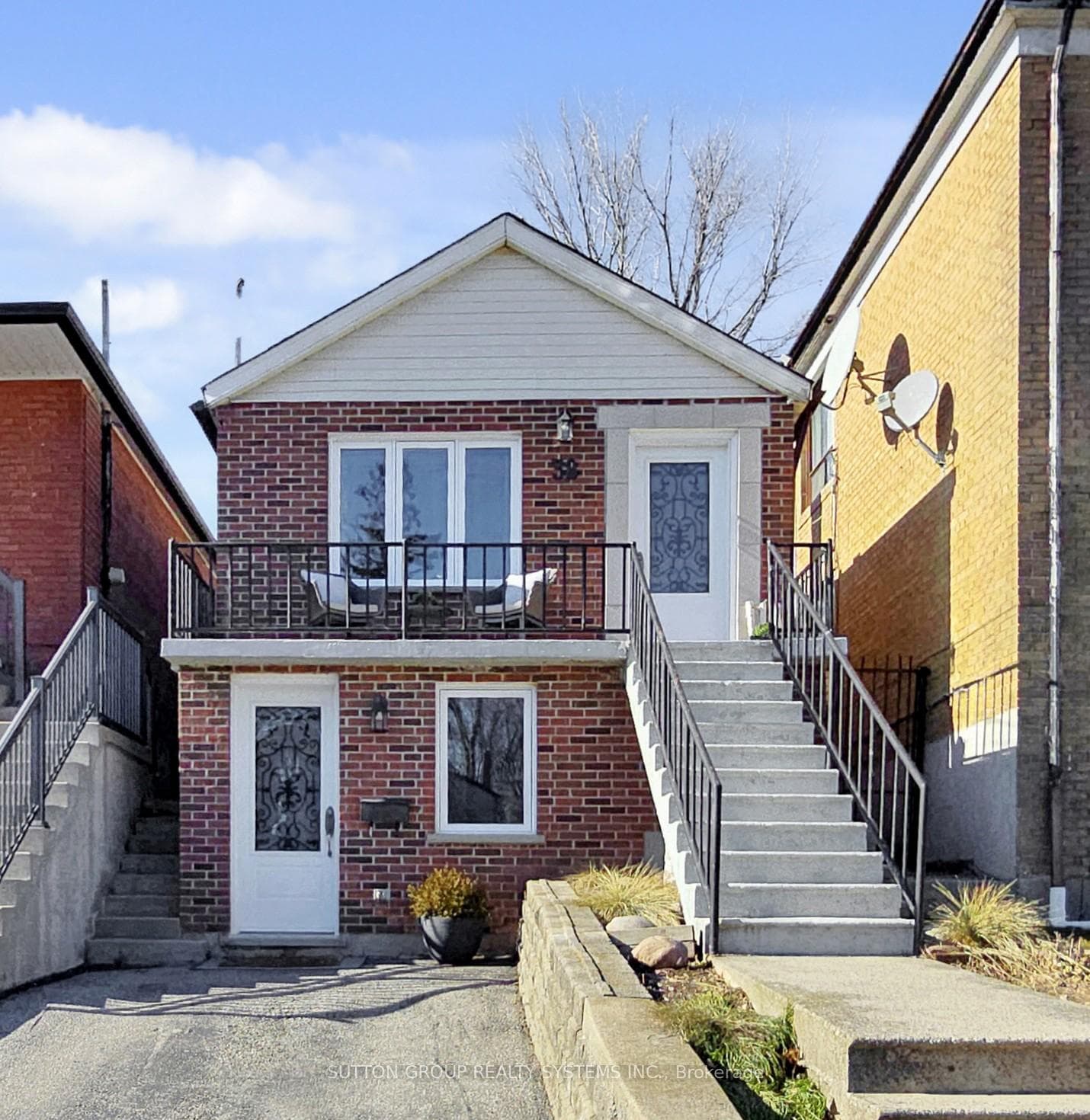 38 Donald Avenue, Keelesdale / Eglinton West, ON M6M 1K1 - Photo 1