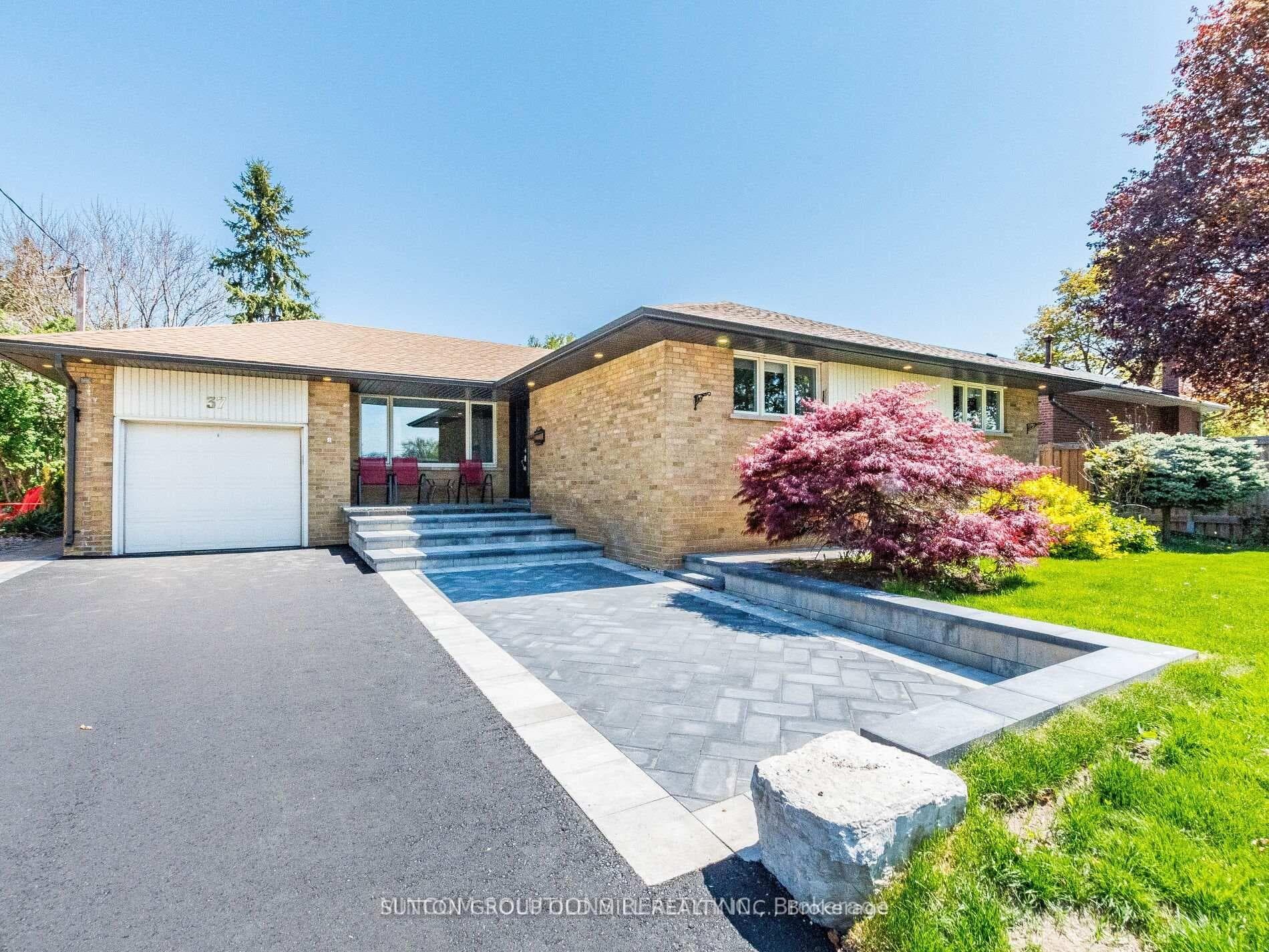 37 Suburban Drive, Mississauga, ON L5N 1G8 - Photo 1