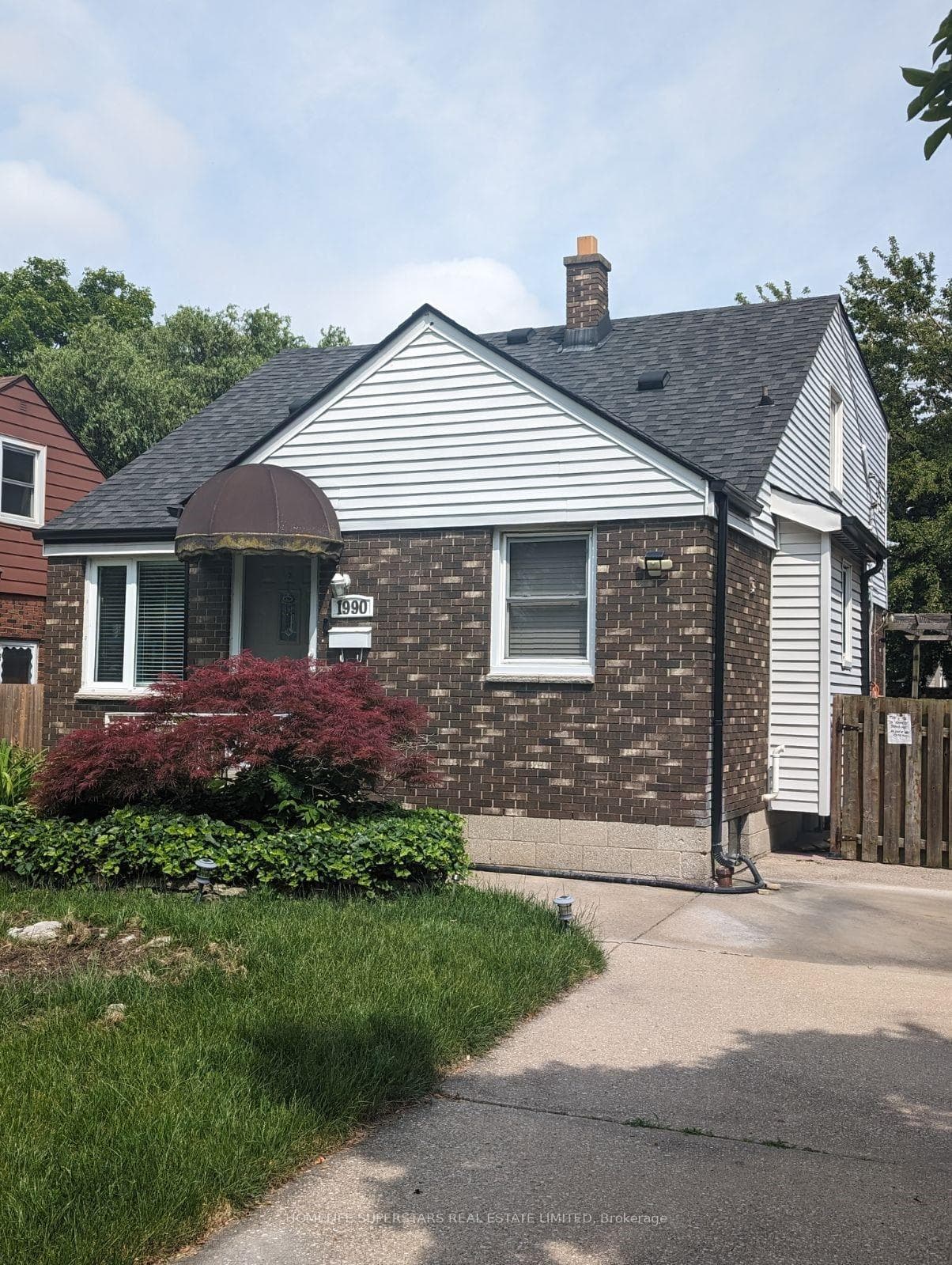 1990 Somme Avenue, Windsor