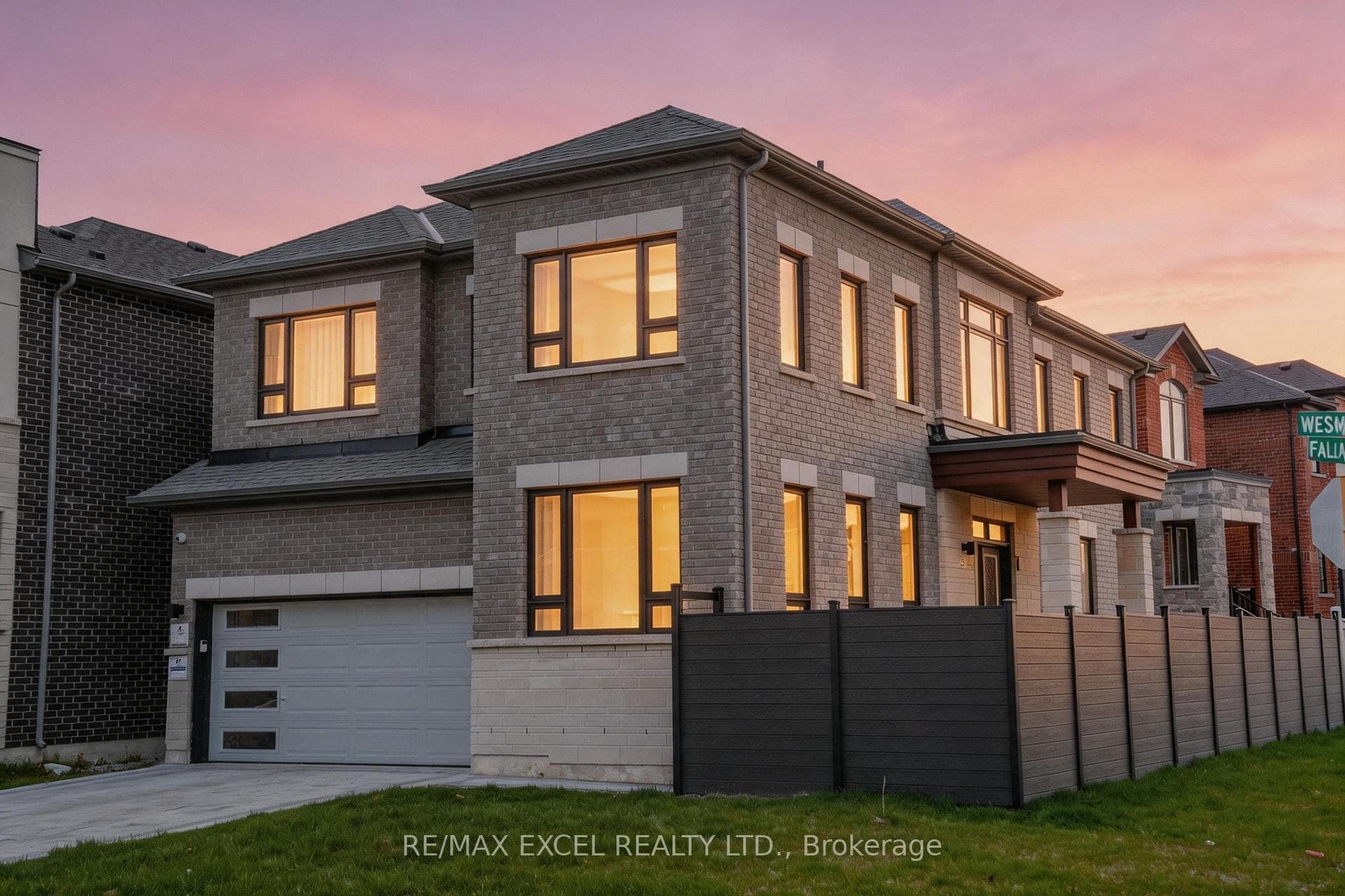 231 Fallharvest Way, Whitchurch-Stouffville, ON L4A 5C2 - Photo 1