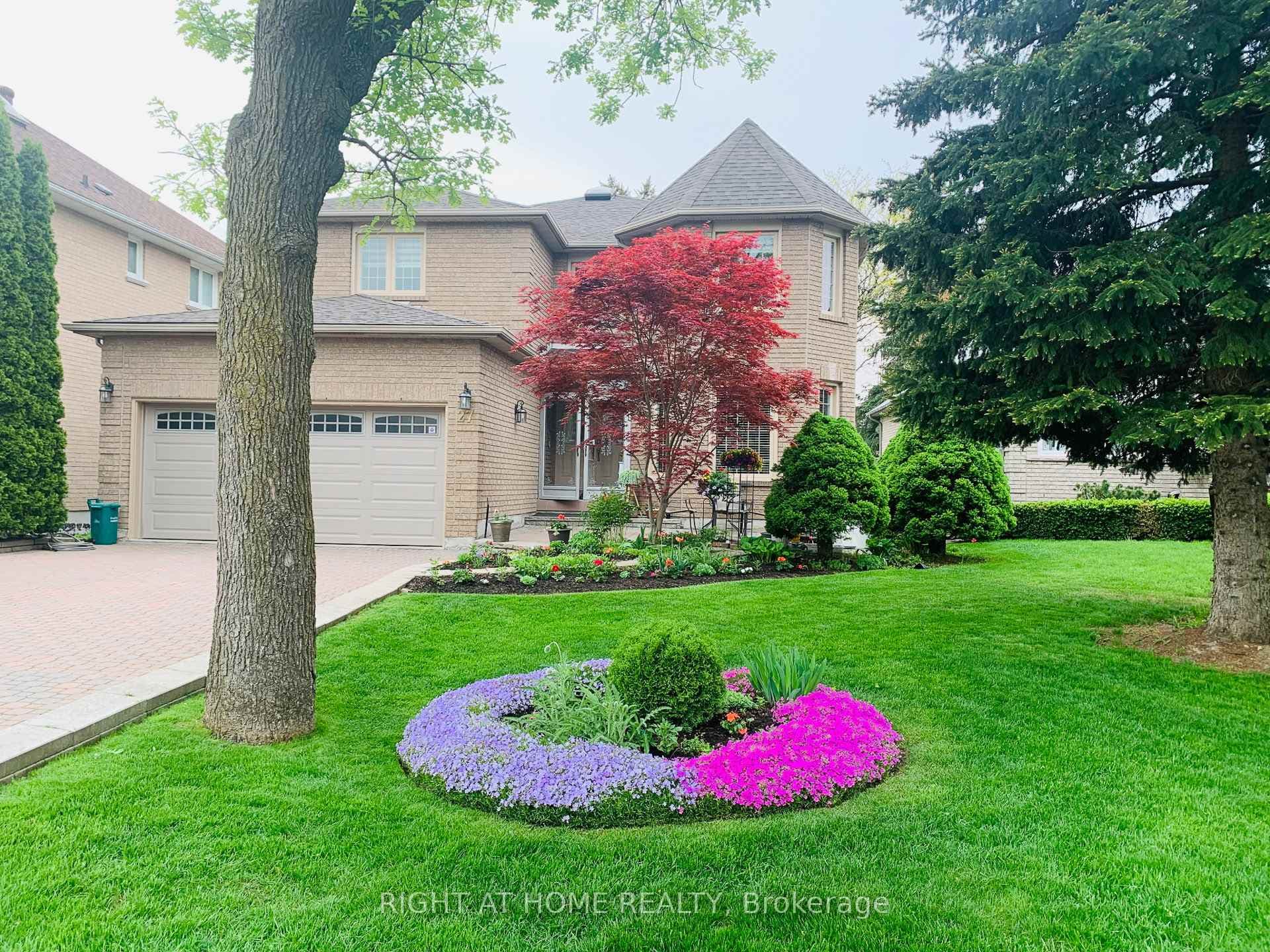 27 Addison Street, Richmond Hill, ON L4C 9N1 - Photo 1