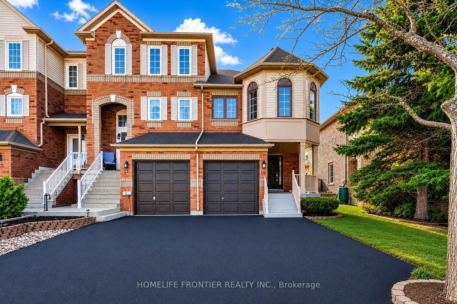 19 Bowler Street, Aurora, ON L4G 7J2 - Photo 1