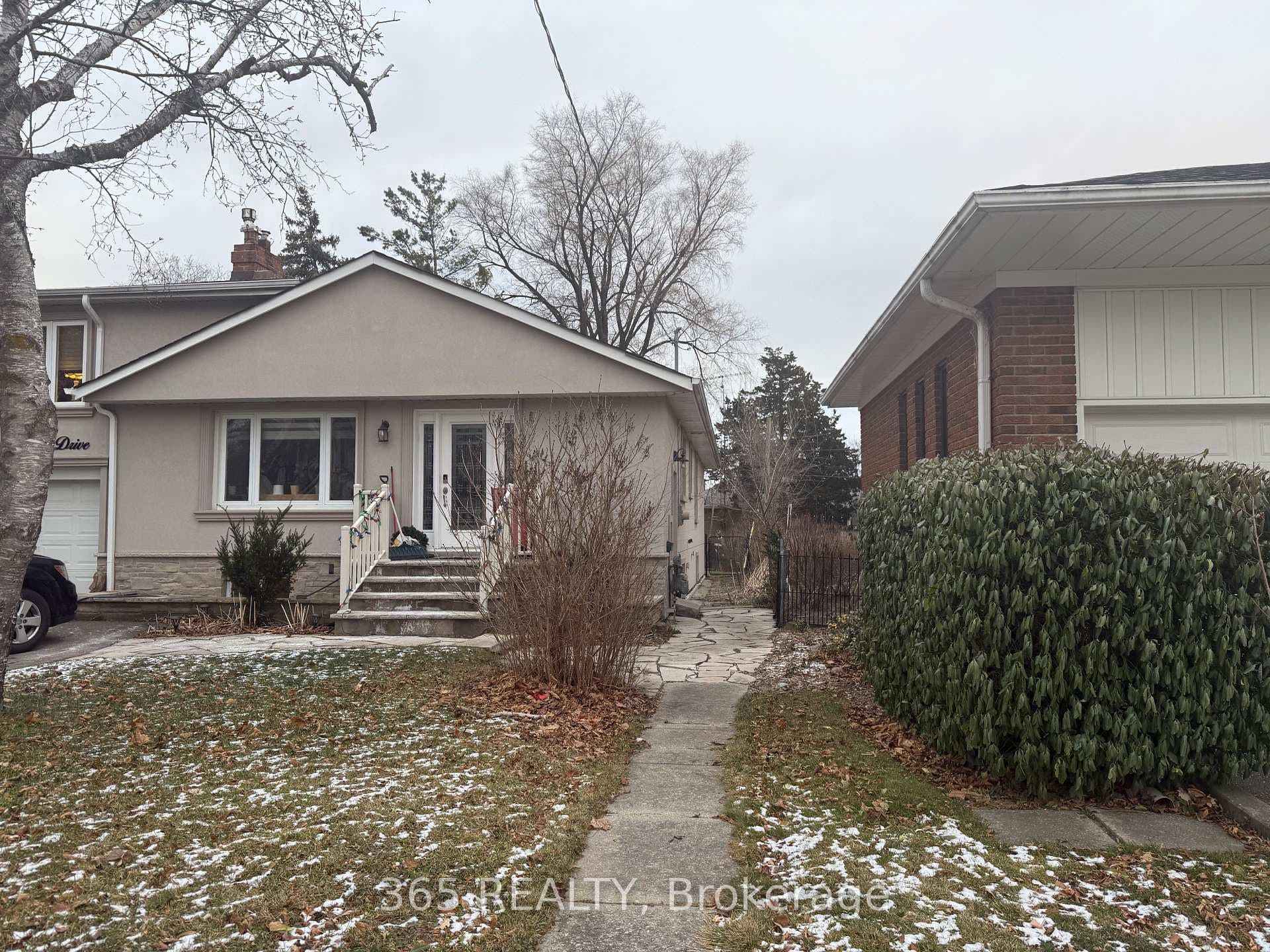 202 Renforth Drive Unit BSMT, Etobicoke (Islington / Rexdale), ON M9C 2K7 - Photo 1