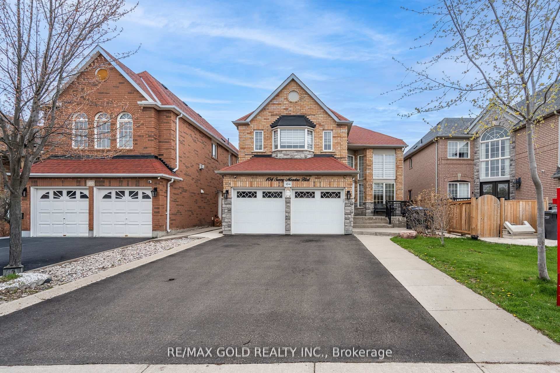 104 Sunny Meadow Boulevard, Brampton, ON L6R 2C5 - Photo 1