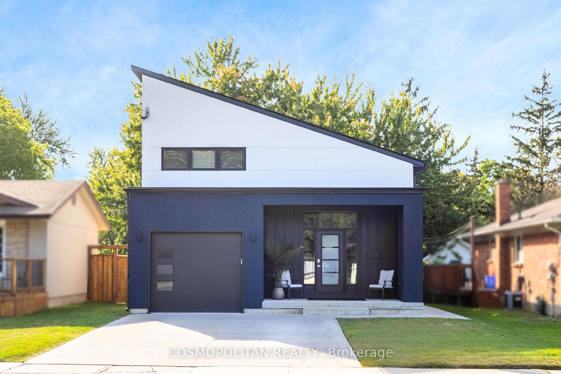 3217 DORCHESTER Road, Niagara Falls, ON L2J 2Z9 - Photo 1