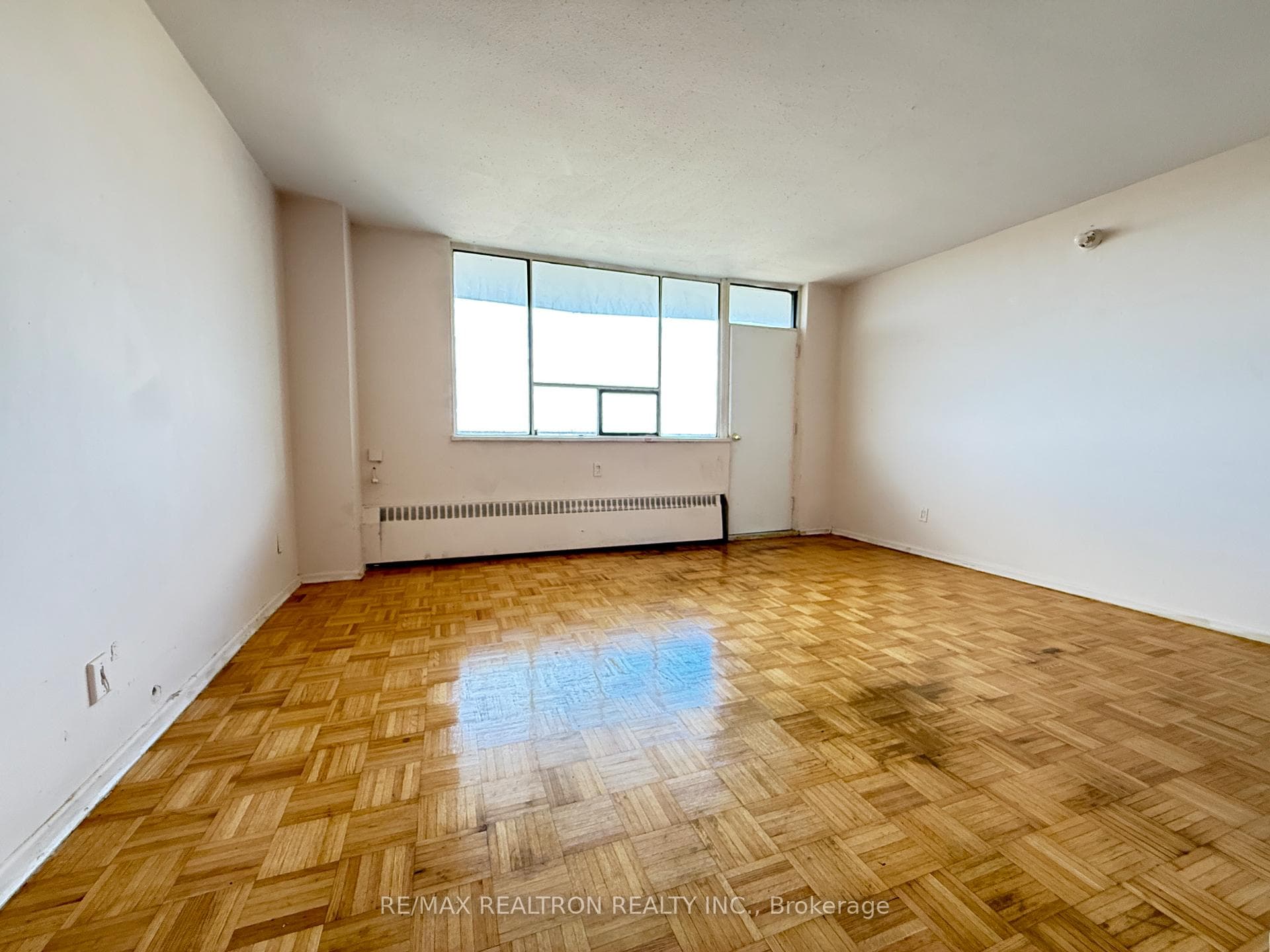 500 Dawes Road Unit 1403, Danforth / East York, ON M4B 2G1 - Photo 1