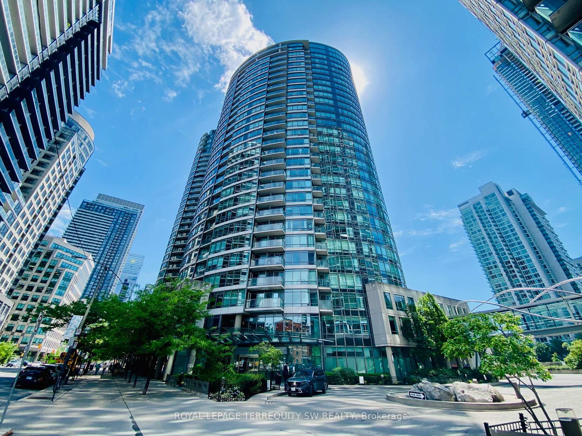 373 Front Street Unit 2010, Toronto C01