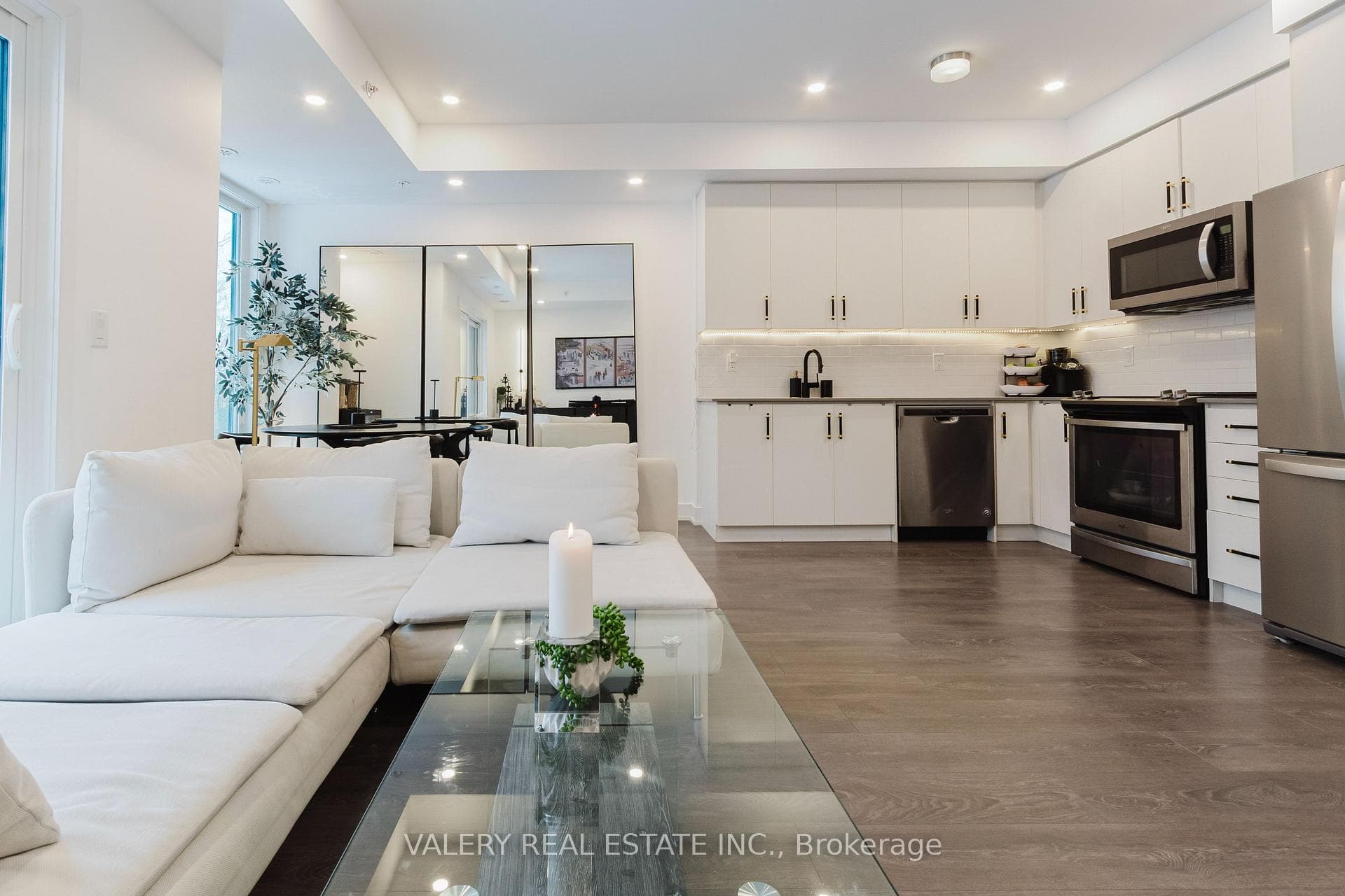 3492 Widdicombe Way Unit 16, Mississauga, ON L5L 0B8 - Photo 1