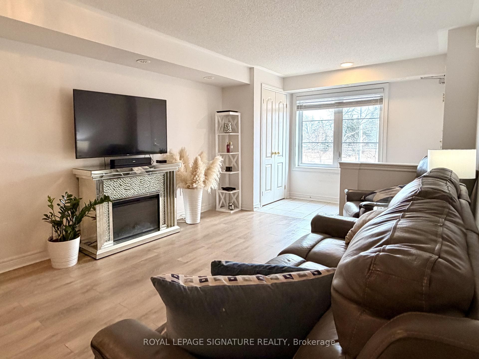 6063 Kingston Road Unit 7, Rouge / Port Union / Malvern, ON M7C 1K5 - Photo 1