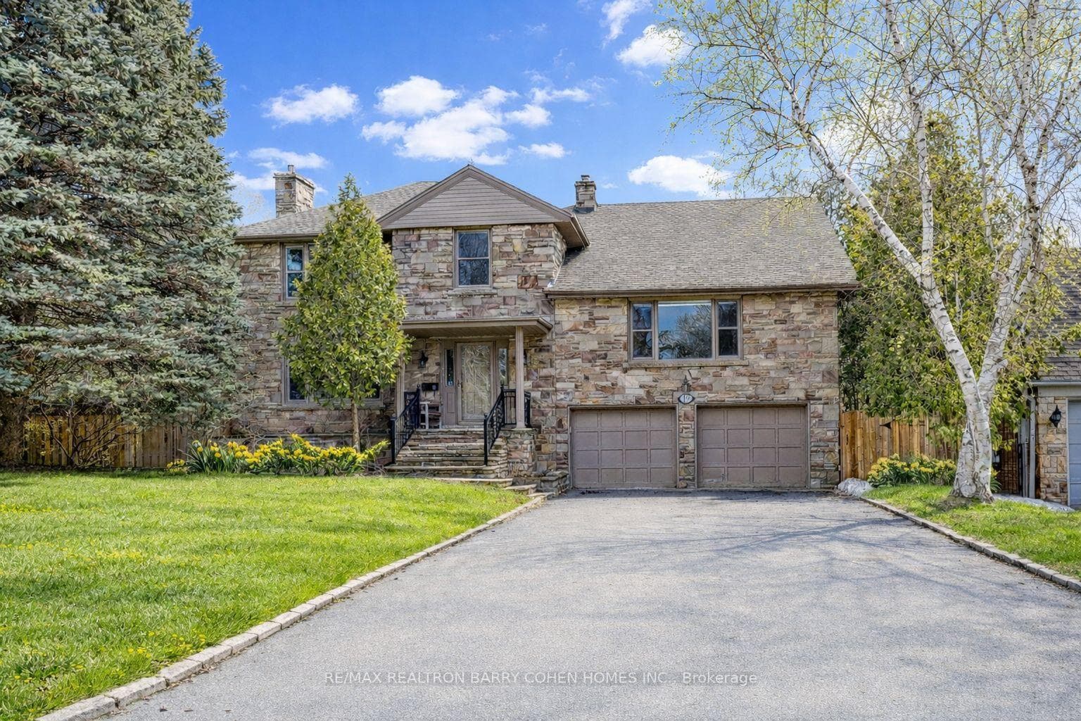 19 Lower Links Road, Bridle Path / York Mills / Hoggs Hollow, ON M2P 1H5 - Photo 1