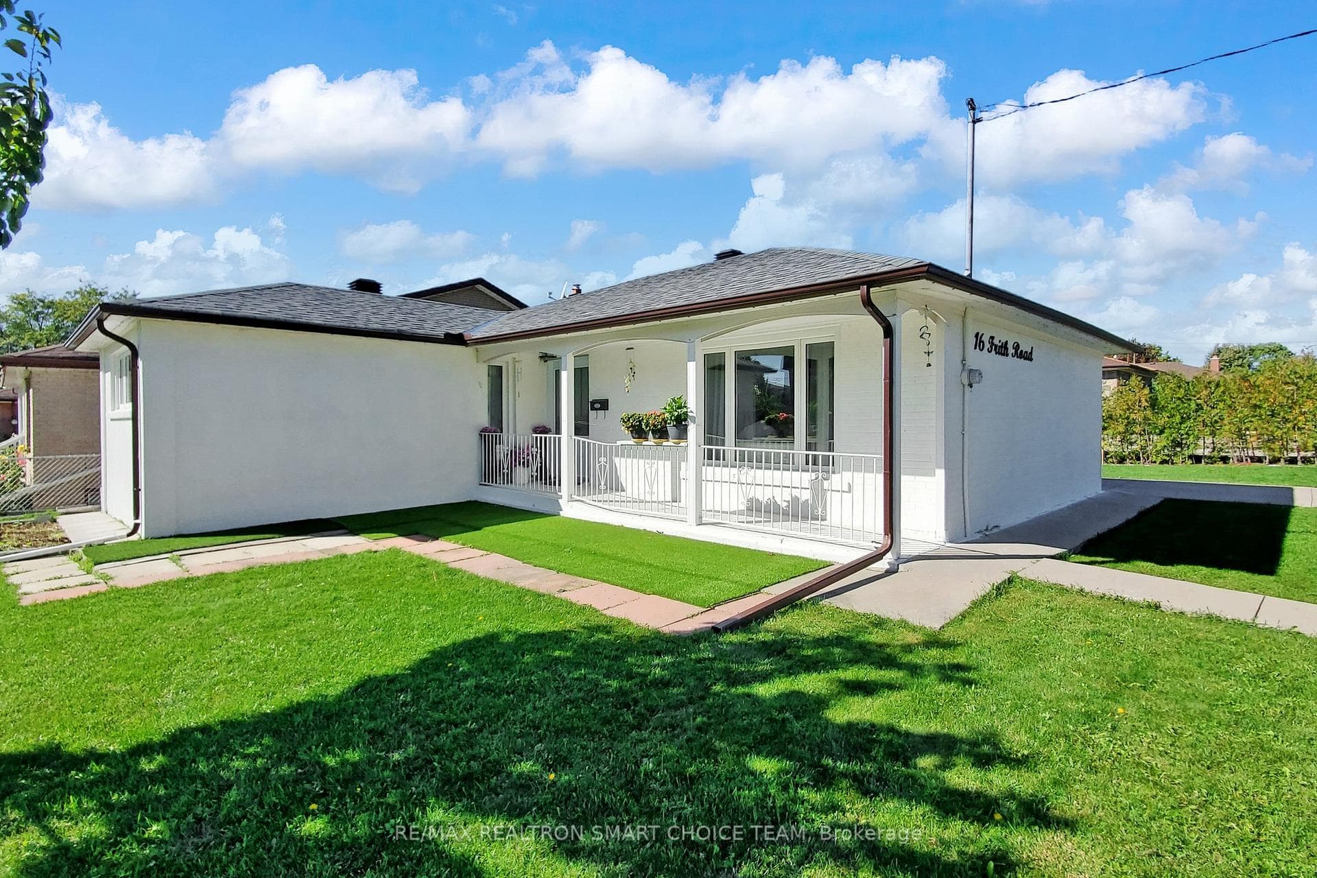 16 Frith Road, Downsview / Black Creek, ON M3N 1G1 - Photo 1