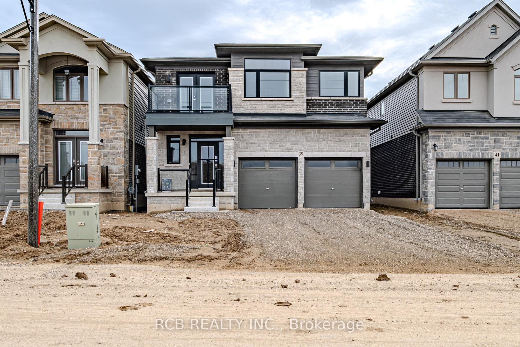 39 Mair Avenue, Brantford, ON N3T 0X1 - Photo 1