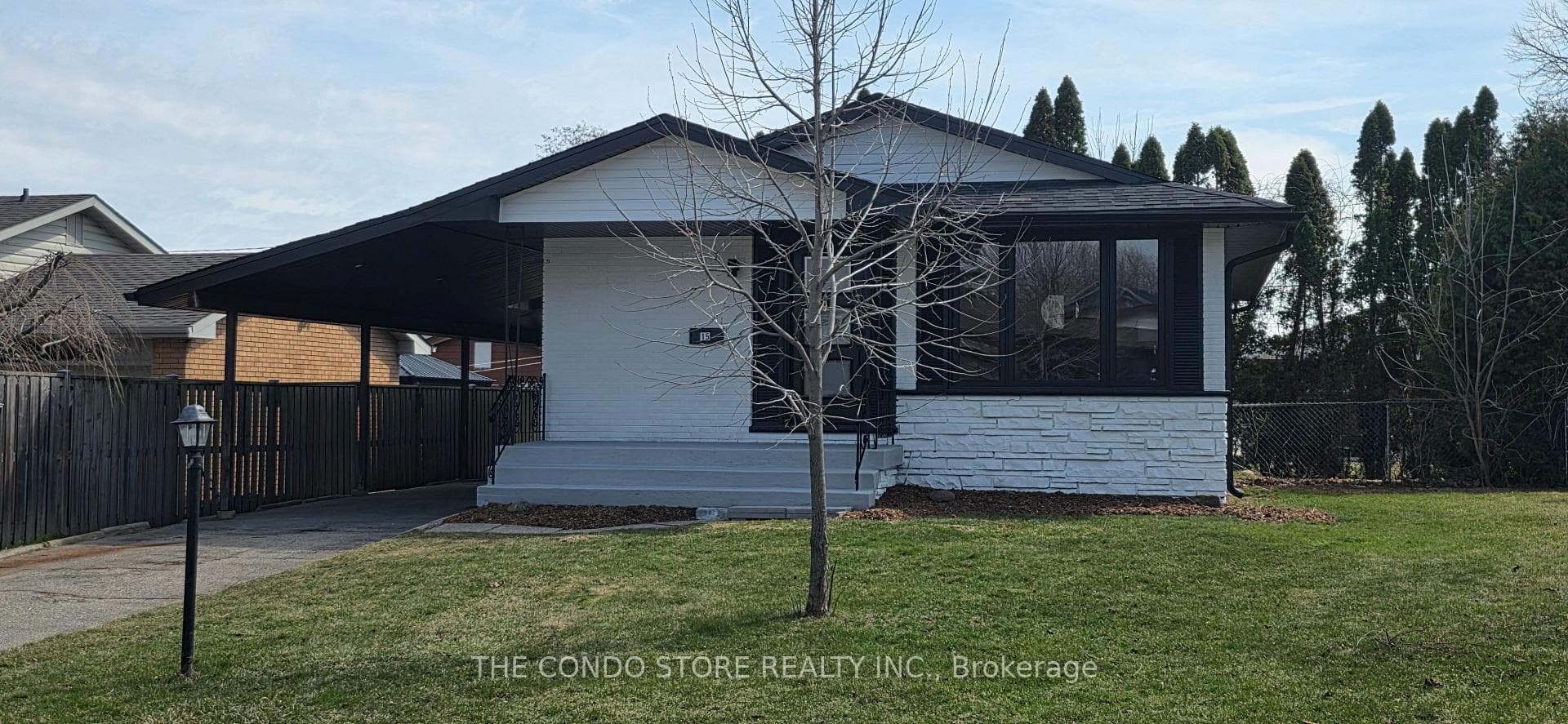 15 Colonial Court, Hamilton, ON L8K 4H2 - Photo 1