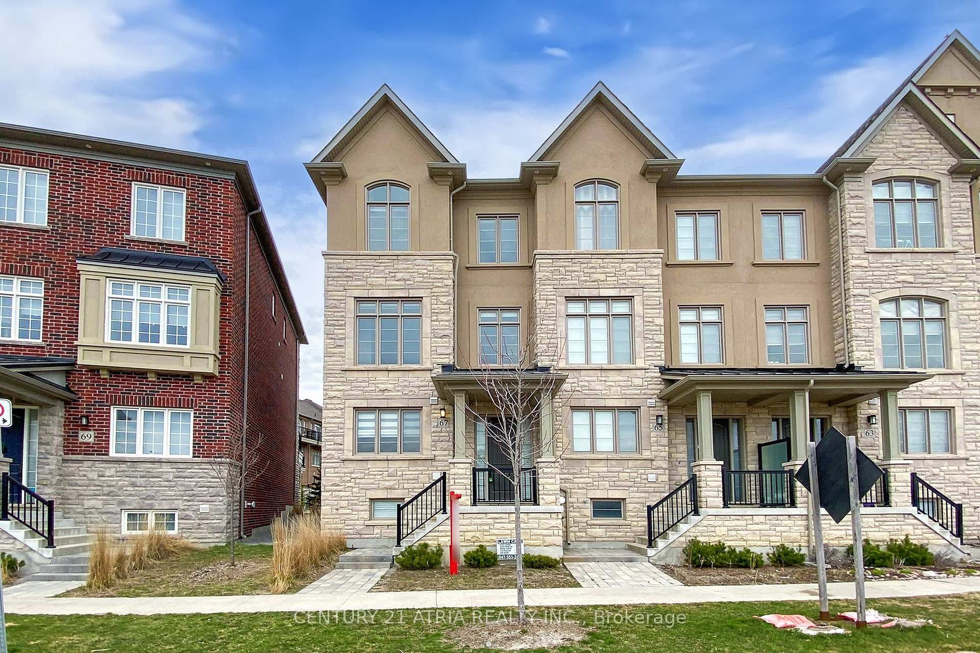 67 Yorkton Boulevard, Markham