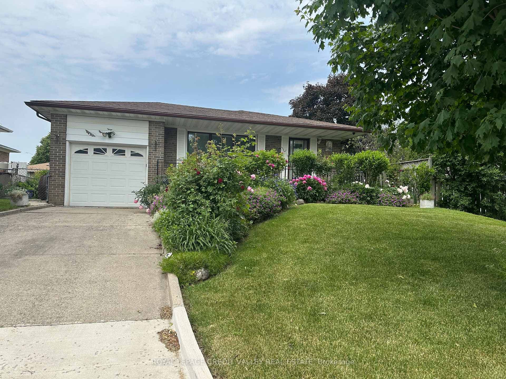 82 Terra Cotta Crescent, Brampton, ON L6W 1C1 - Photo 1