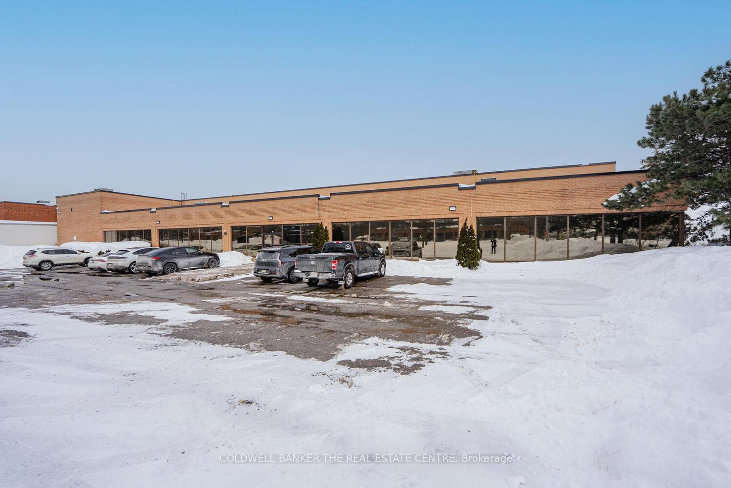 6015 Kestrel Road, Mississauga, ON L5T 1S8 - Photo 1
