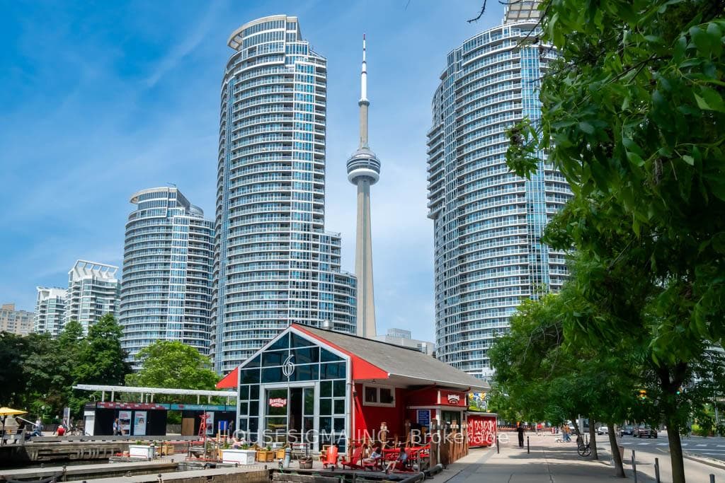 77 Harbour Square Unit 2003, Downtown Toronto / Waterfront, ON M5J 2S2 - Photo 1