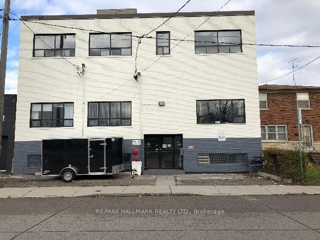 346-348 Ryding Avenue, Bloor West Village / Swansea, ON M6N 1H5 - Photo 1