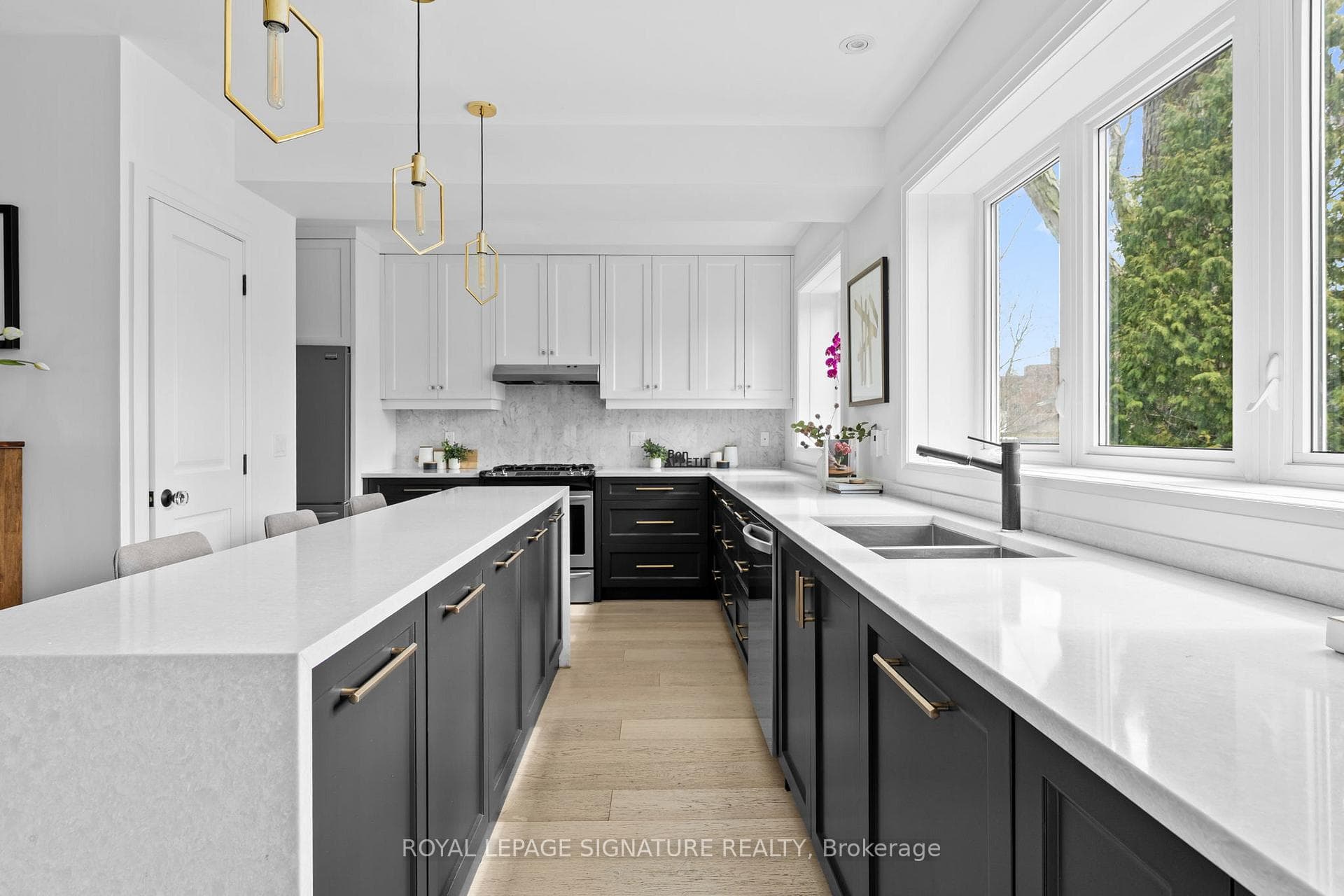 47 Don Valley Drive, Danforth / East York, ON M4K 2J1 - Photo 1