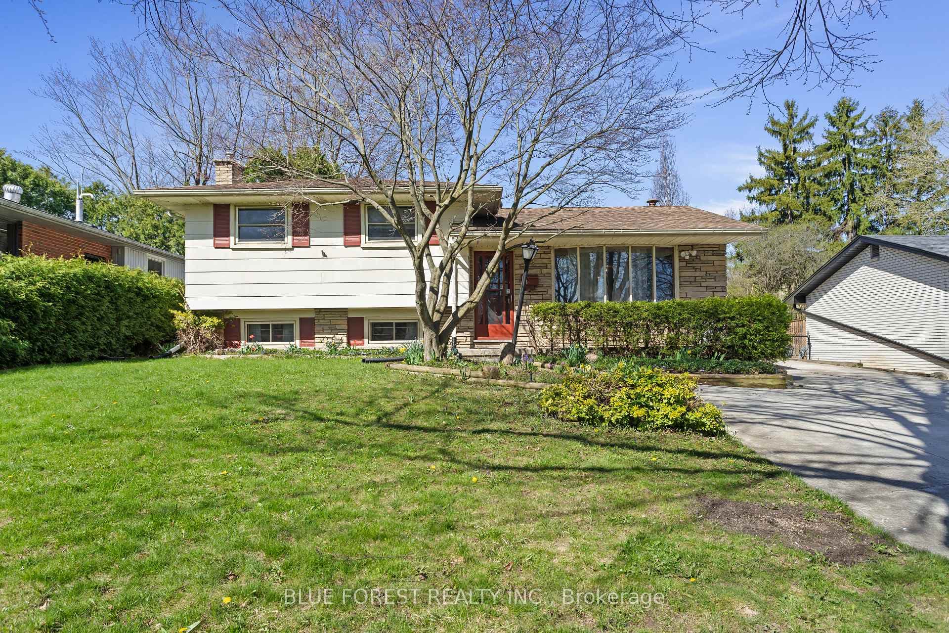 39 Southwood Crescent, London South, ON N6J 1S8 - Photo 1