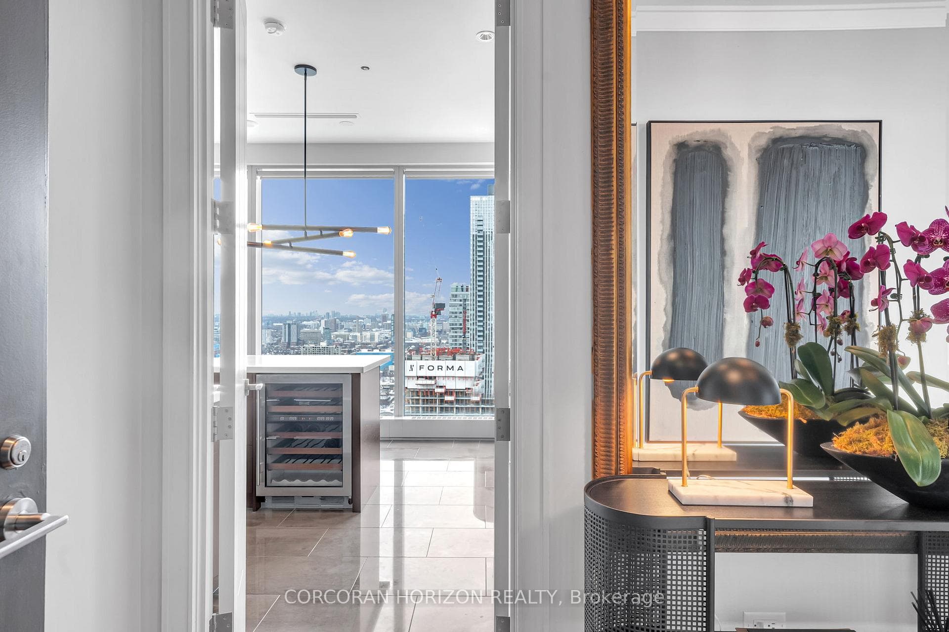 183 Wellington Street Unit 3303, Downtown Toronto / Waterfront, ON M5V 0A1 - Photo 1