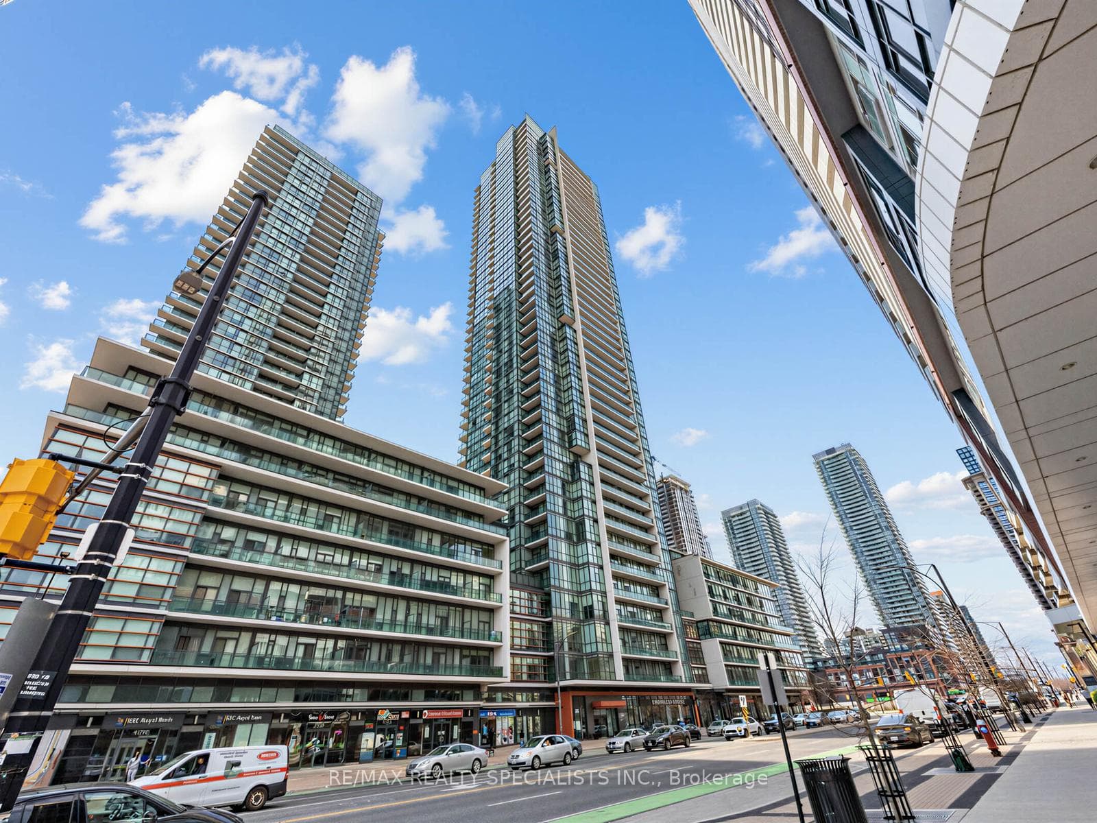 4070 Confederation Parkway Unit 1507, Mississauga, ON L5B 0E9 - Photo 1