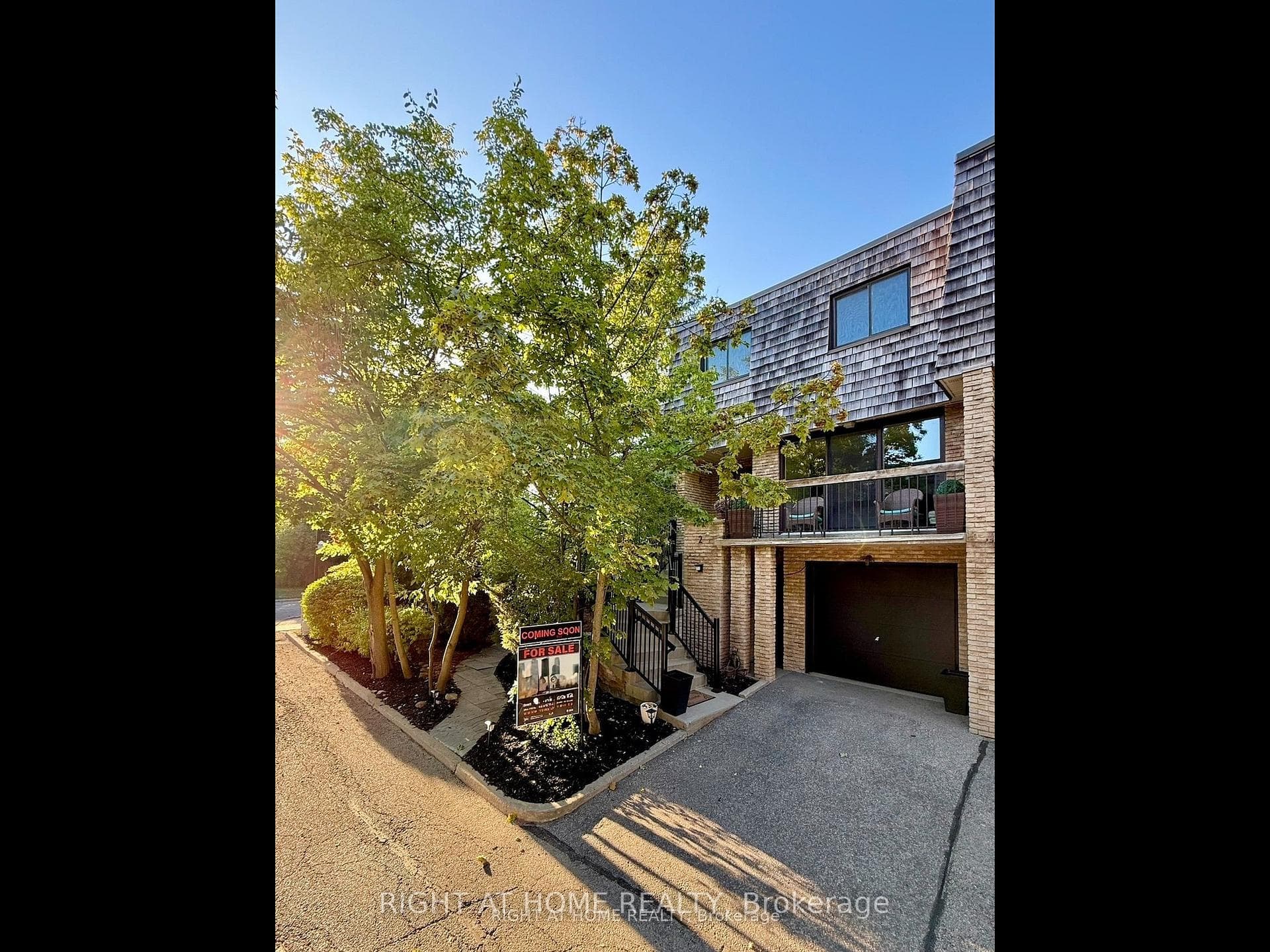 2 Wooded Carse Way Unit 13, Thornhill / Willowdale, ON M2R 3H7 - Photo 1