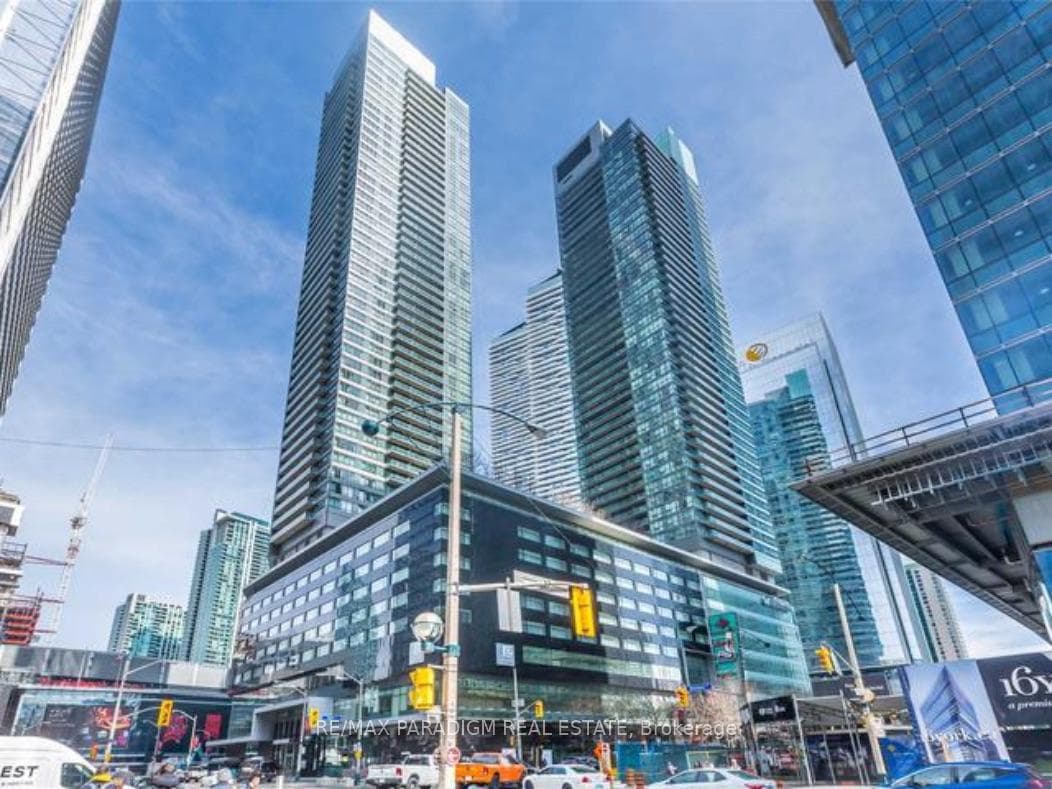 55 Bremner Boulevard Unit 2002, Toronto C01