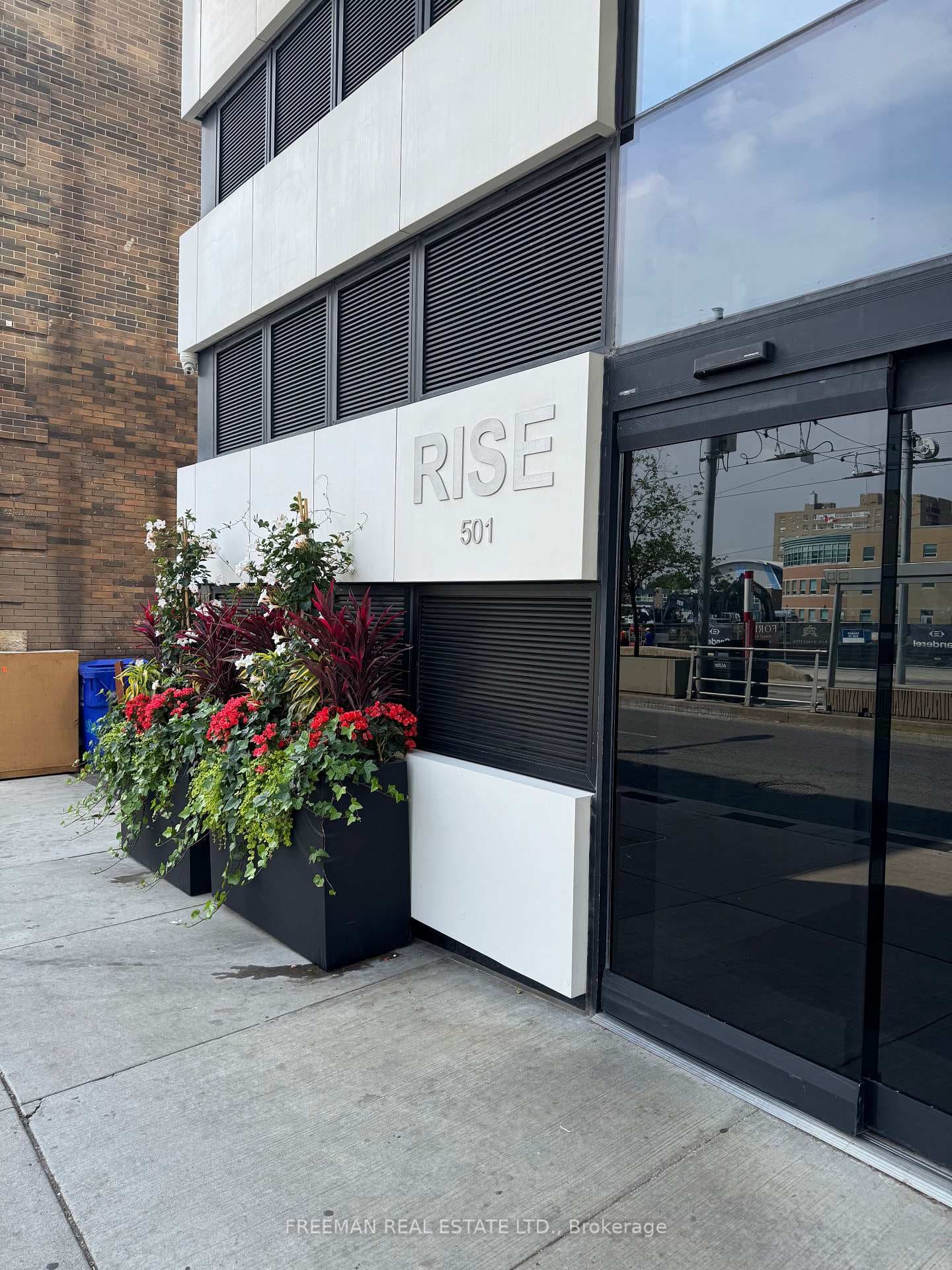 501 St. Clair Avenue Unit 224, Toronto C02