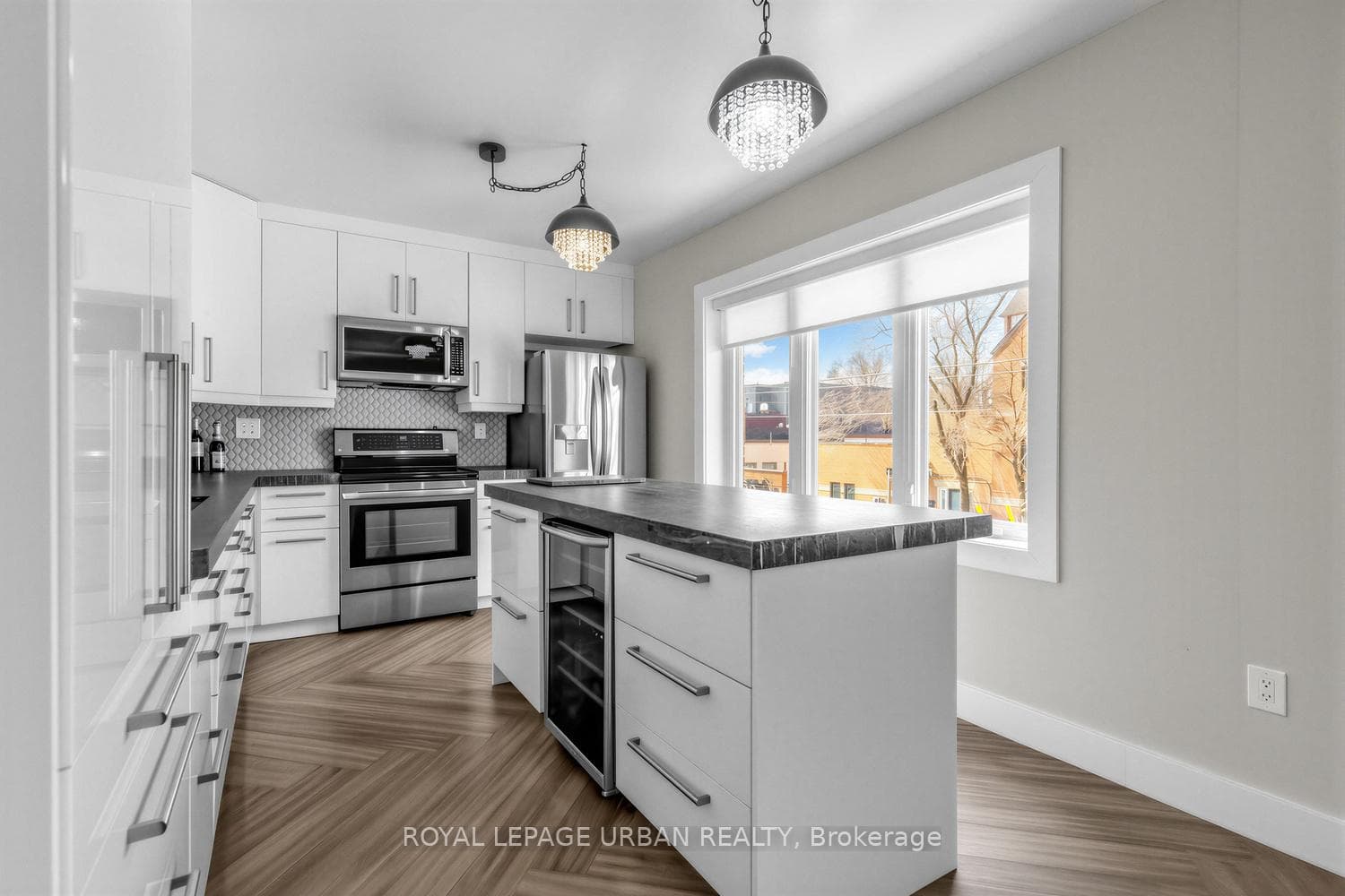 901 Pape Avenue, Danforth / East York, ON M4K 3V1 - Photo 1