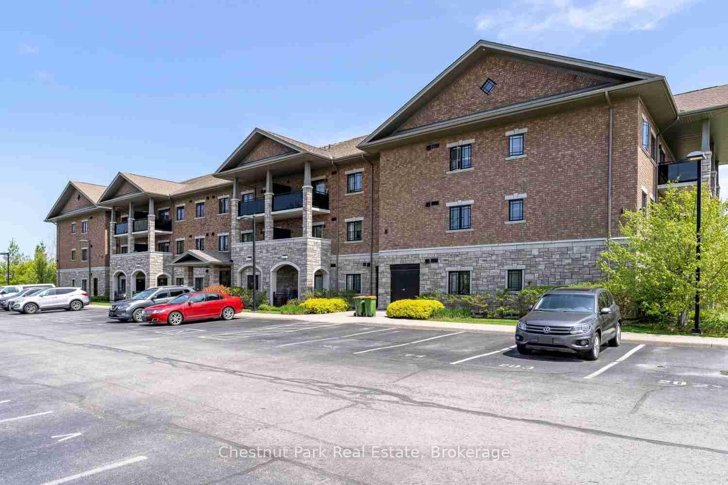 1 Chamberlain Crescent Unit 304, Collingwood, ON L9Y 0X7 - Photo 1