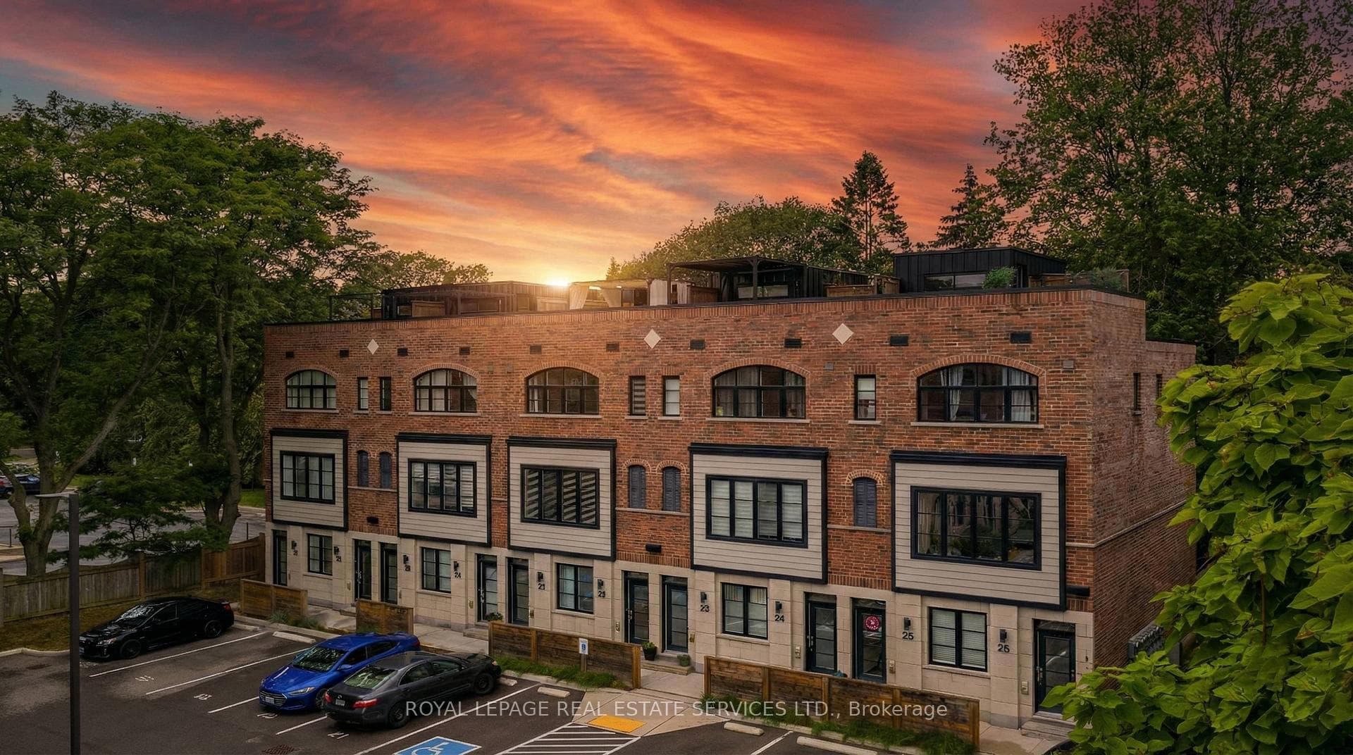 405 Plains Road Unit 22, Burlington, ON L7T 2C9 - Photo 1