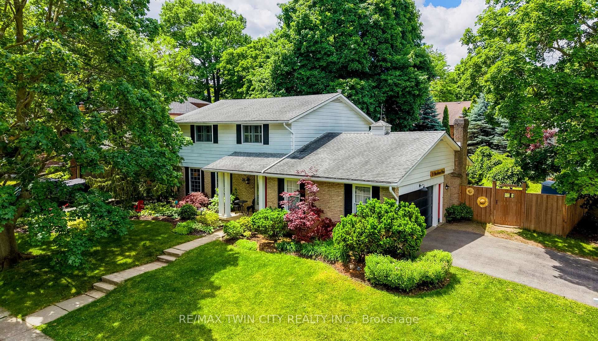 31 Blackfriars Place, Cambridge, ON N1S 3P1 - Photo 1